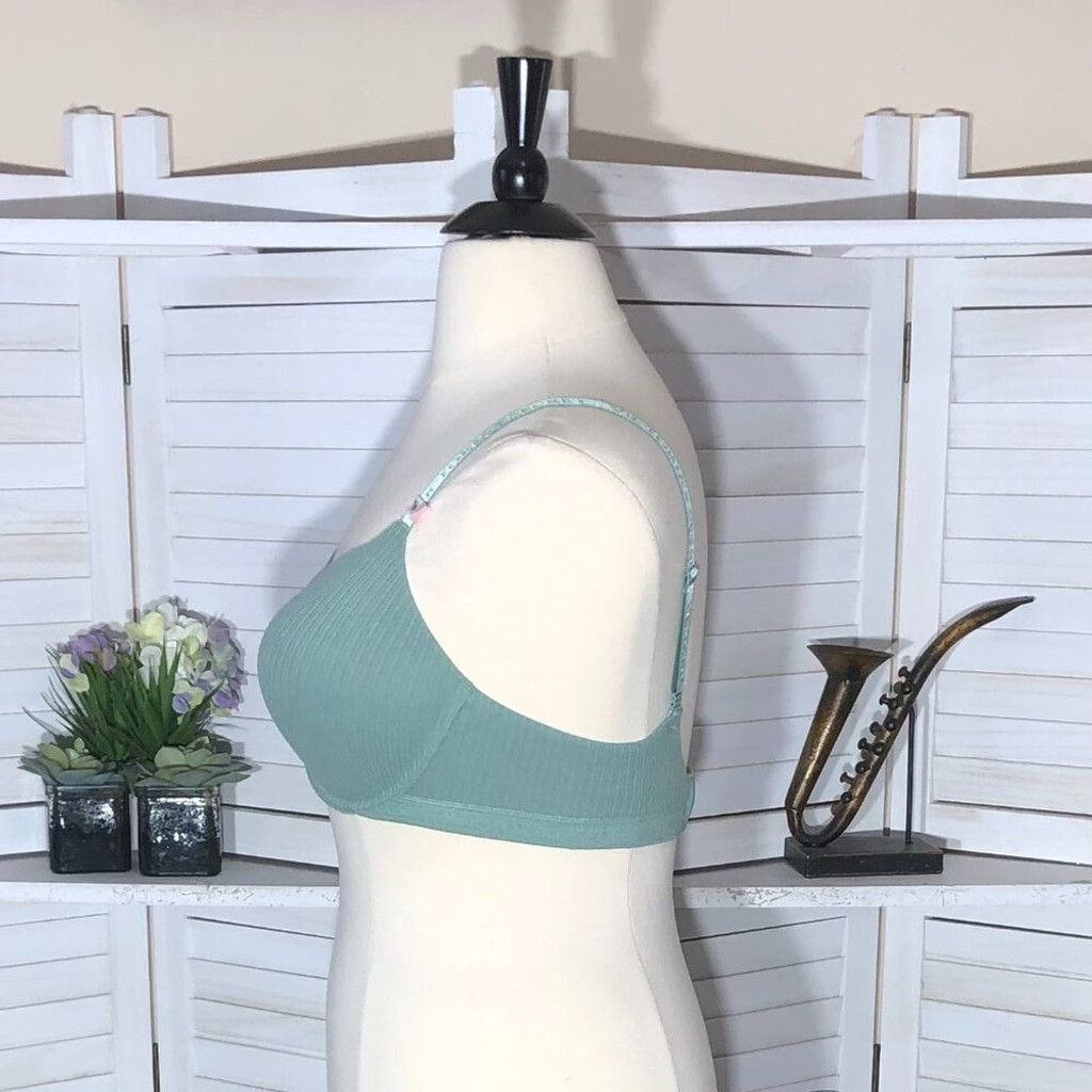 Victoria's Secret NWT Victoria's Secret light green Tshirt under wire Bra 38DD Size ONE SIZE - 3 Thumbnail