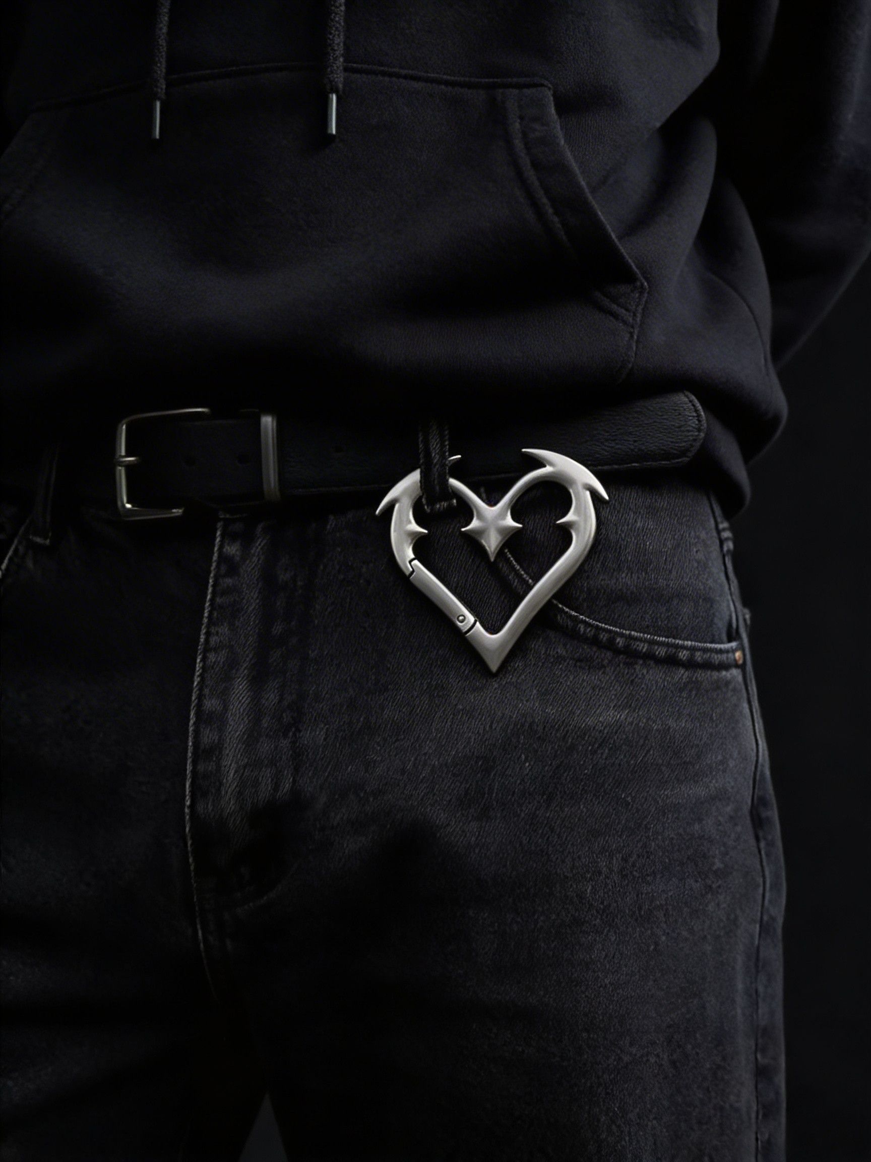 Japanese Brand Goth Heart Carabiner Size ONE SIZE - 3 Thumbnail