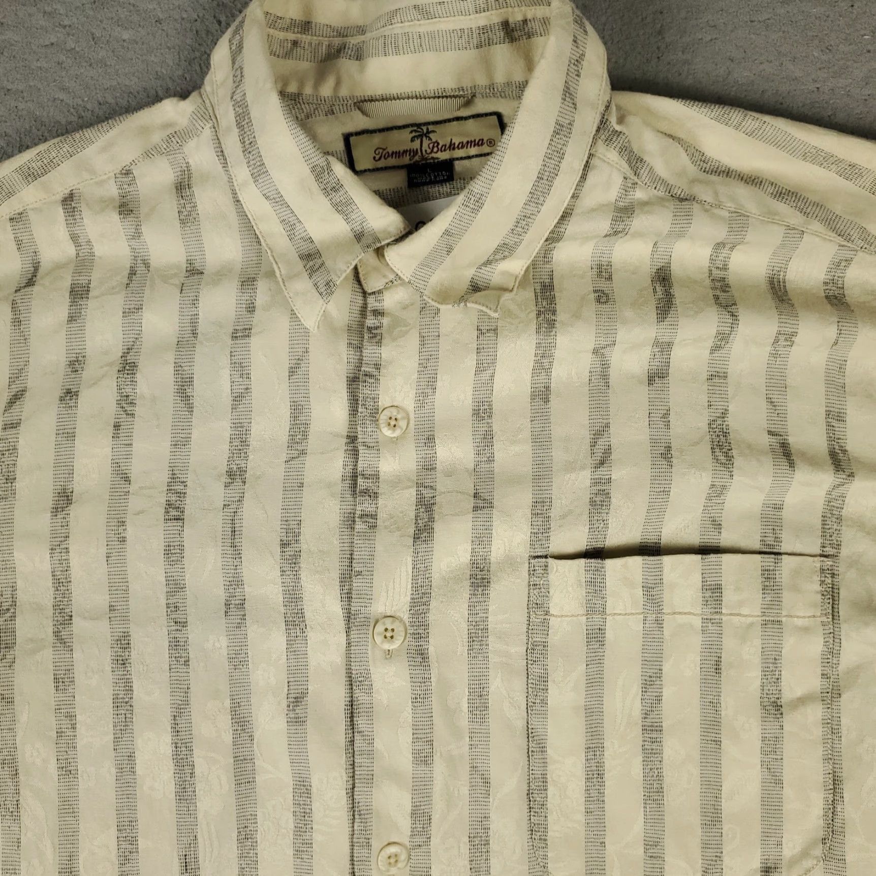 Tommy Bahama **Tommy Bahama Men's Large Beige Striped Cotton Button-Up Shirt** User: **Tommy Bahama Men's Large Beige Striped Cotton Button-Up Shirt** Size US L / EU 52-54 / 3 - 2 Thumbnail