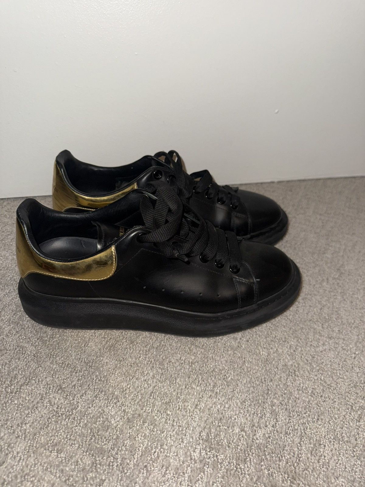 Alexander McQueen Black Alexander McQueens Size US 11 / EU 44 - 1 Thumbnail