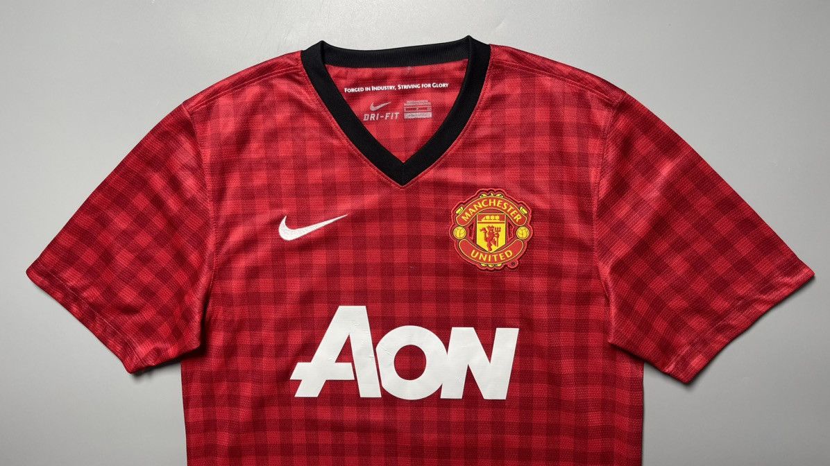Vintage MAN UNITED NIKE 2012/2013 FOOTBALL HOME JERSEY #7 VALENCIA Size US S / EU 44-46 / 1 - 3 Thumbnail