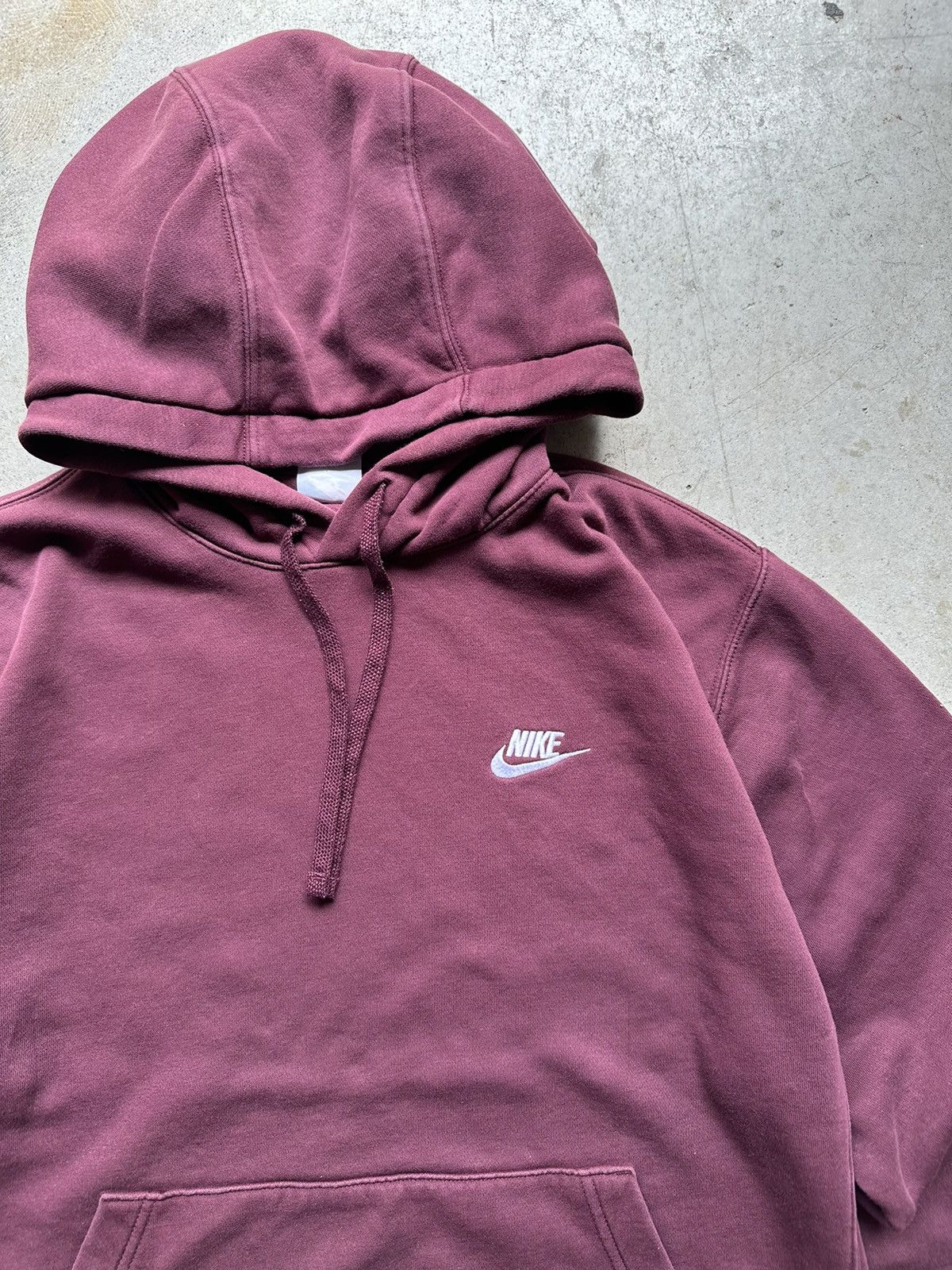Nike Vintage Y2K Nike burgundy swoosh hoodie Size US L / EU 52-54 / 3 - 2 Thumbnail