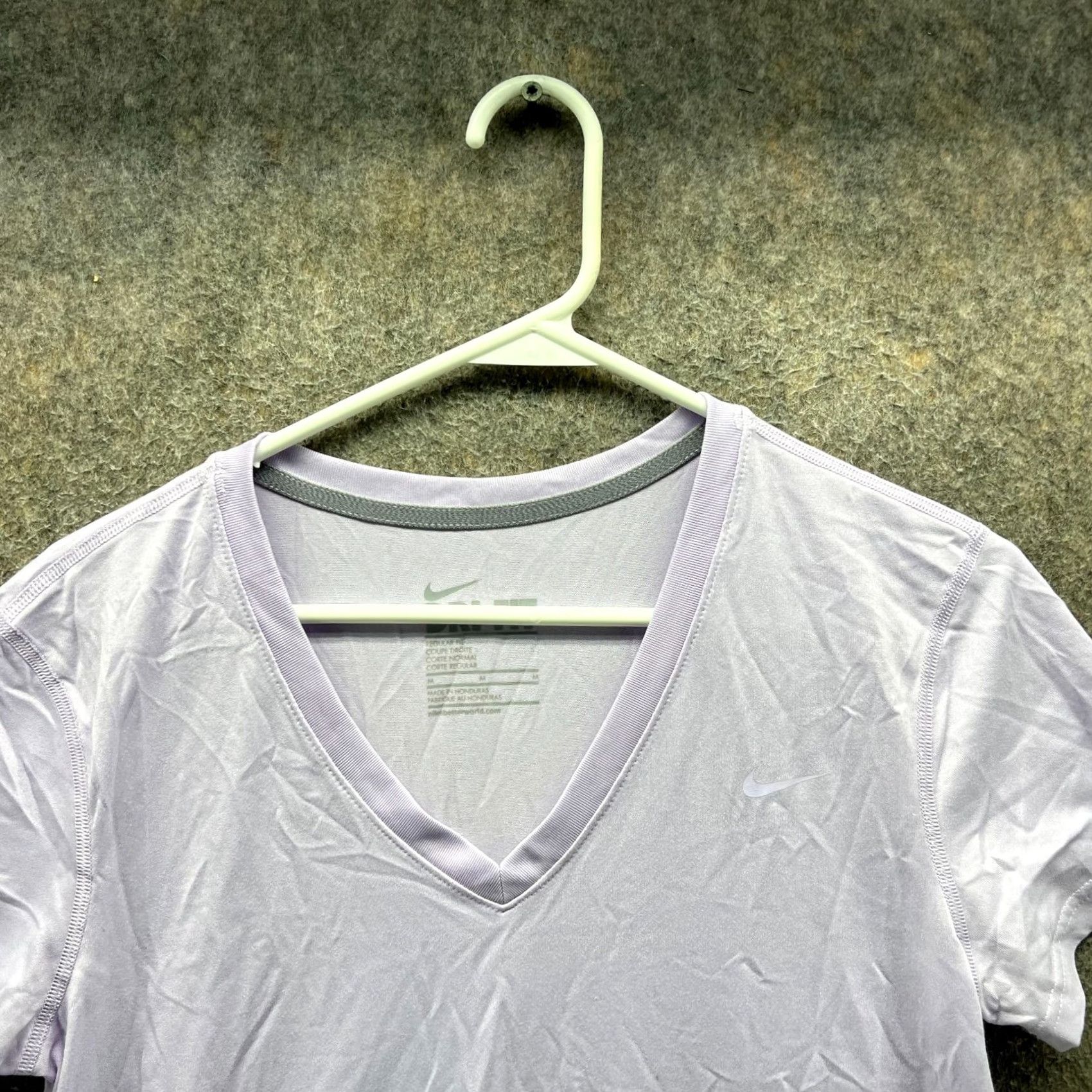 Nike Nike Shirt Womens Medium Purple Dri-FIT V-Neck Athletic Running Gym Yoga Size M / US 6-8 / IT 42-44 - 2 Thumbnail