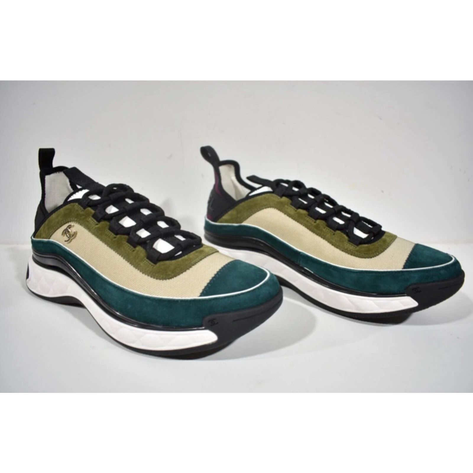 Chanel Chanel White CC Logo Low Top Lace Up Trainer Sneaker 44 11 Size US 11 / EU 44 - 2 Thumbnail