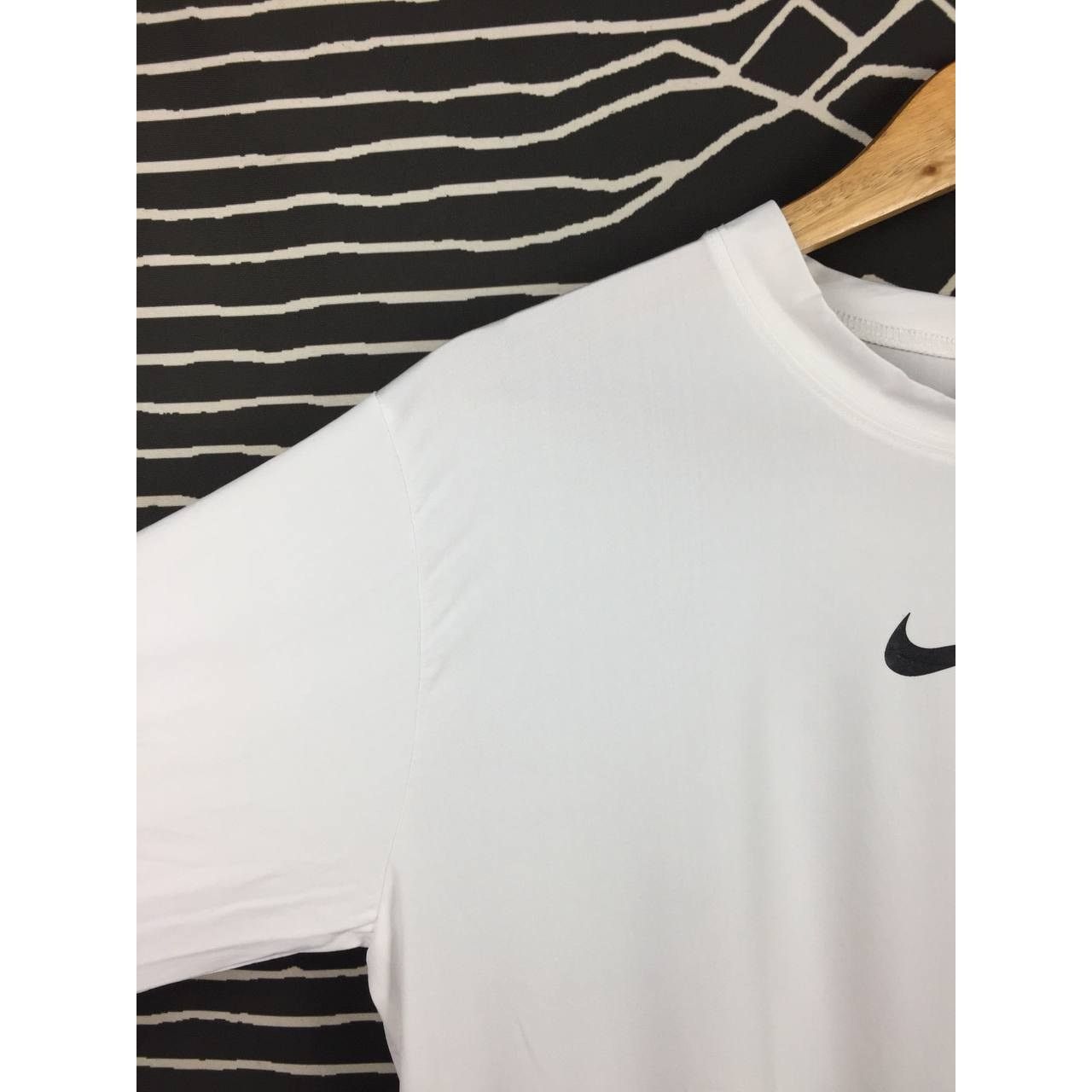 Nike × Vintage Nike Swoosh Center Logo Performance Lightweight Jersey Size US M / EU 48-50 / 2 - 5 Thumbnail
