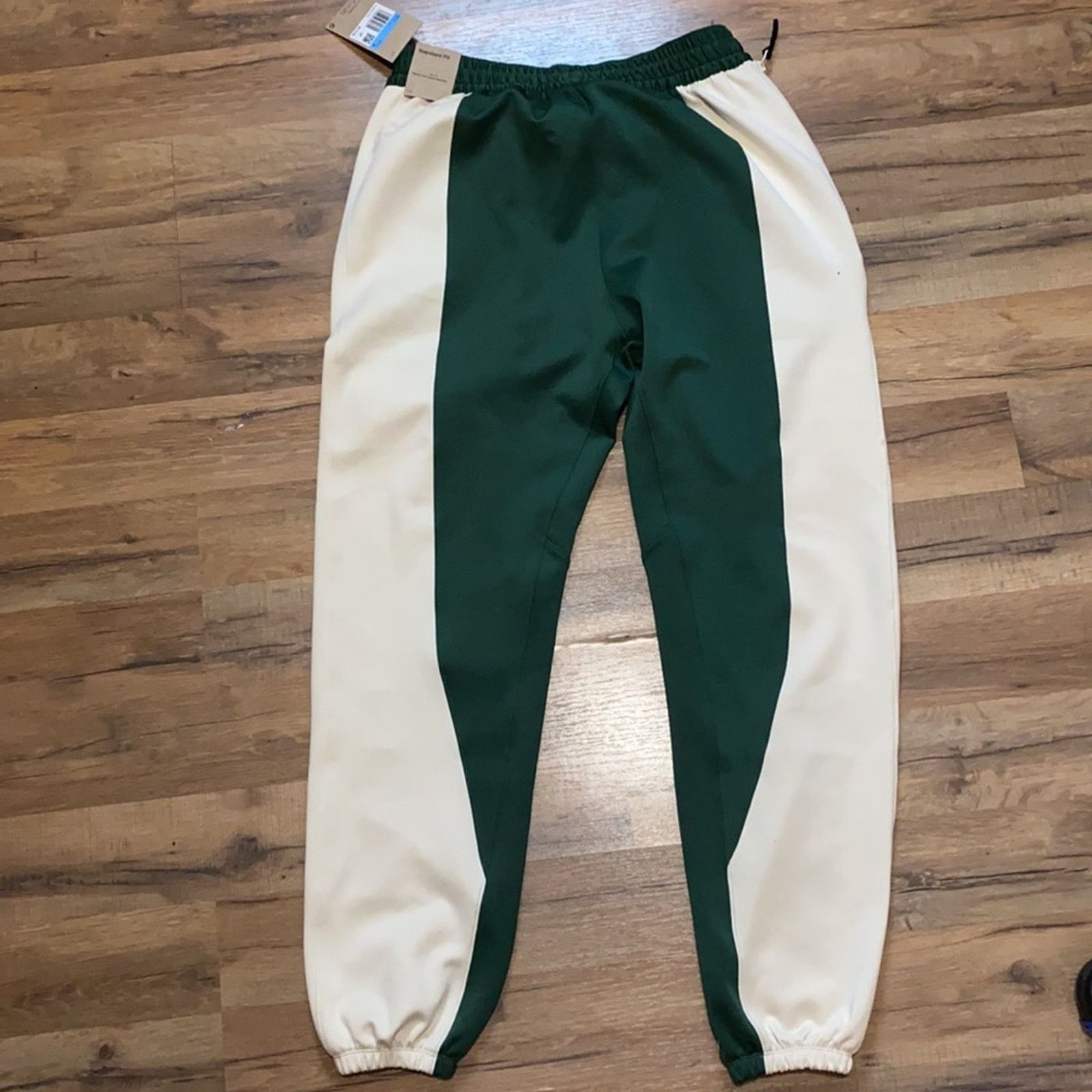 Nike Nike NBA Milwaukee Buck Short Sleeve Sweatpants Matching Set Size US 30 / EU 46 - 5 Thumbnail