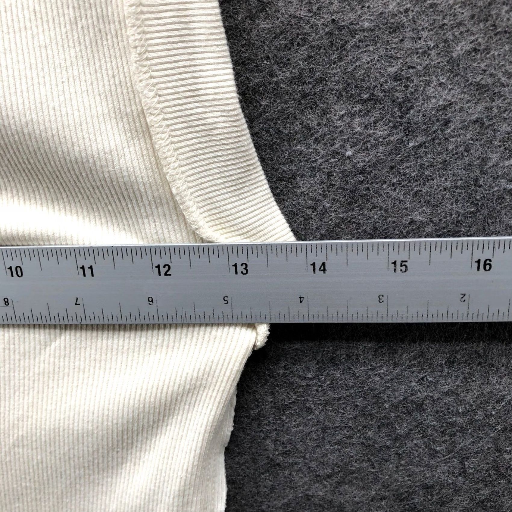 Vintage We The Free Muscle Tank Womens XS Ivory Ribbed Round Hem Crewneck Sleeveless Knit Cotton Blend Basic Bohemian All Seasons Slim Casual Ventage? Size XS / US 0-2 / IT 36-38 - 6 Thumbnail