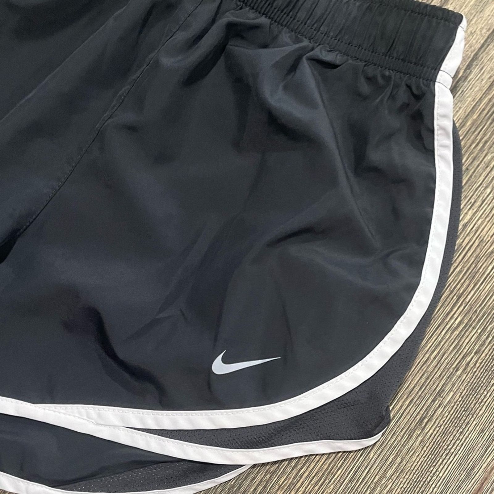 Nike Nike Dri-Fit Running Shorts Elastic Waist Stretch Pull-On S Size 26" / US 2 / IT 38 - 2 Thumbnail