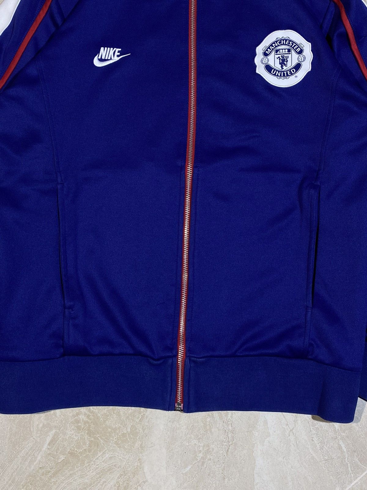 Nike 🔥 Y2K NIKE MANCHESTER UNITED TRACK JACKET RONALDO ERA VIBES Size US M / EU 48-50 / 2 - 3 Thumbnail