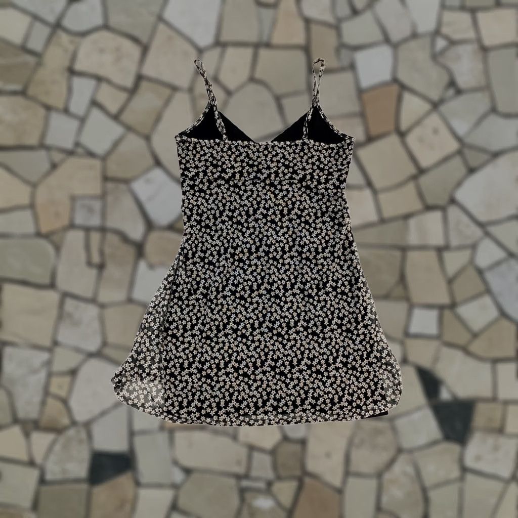 Vintage Rue21 Women Tank Top - 2118 Tank Womens Medium Black Polyester Spandex Floral Print Sheer Layer Like New Size M / US 6-8 / IT 42-44 - 1 Thumbnail