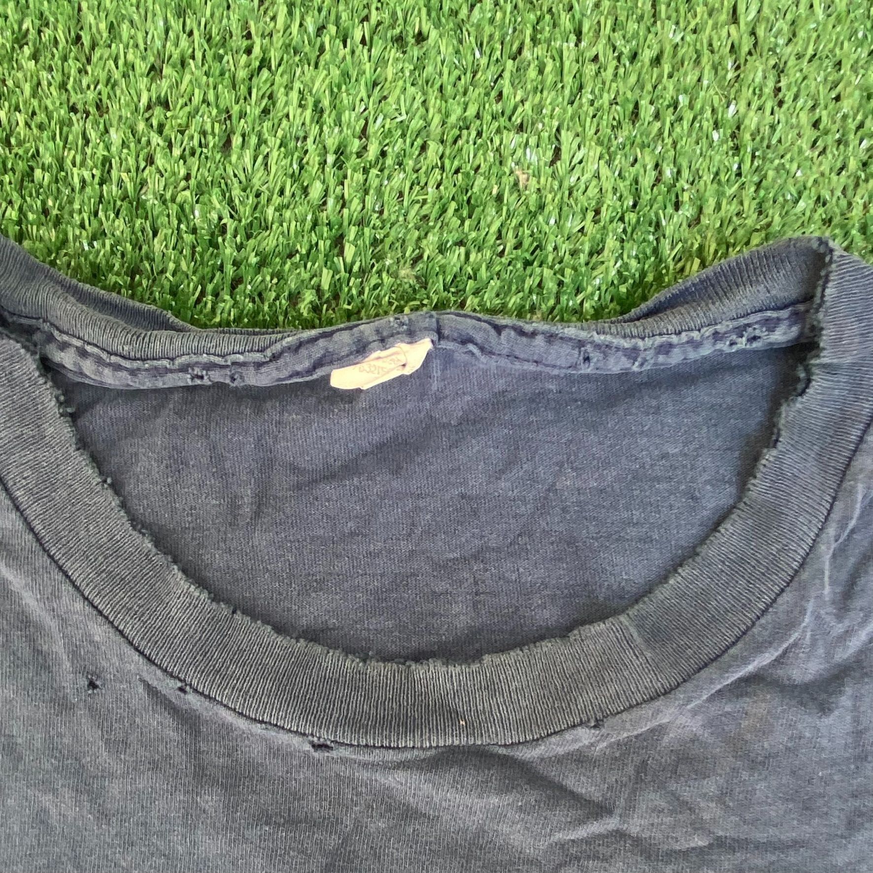 Nike × Vintage Vintage 90s Nike Logo Shirt Rare Thrashed Center Swoosh Tee Size US L / EU 52-54 / 3 - 4 Thumbnail