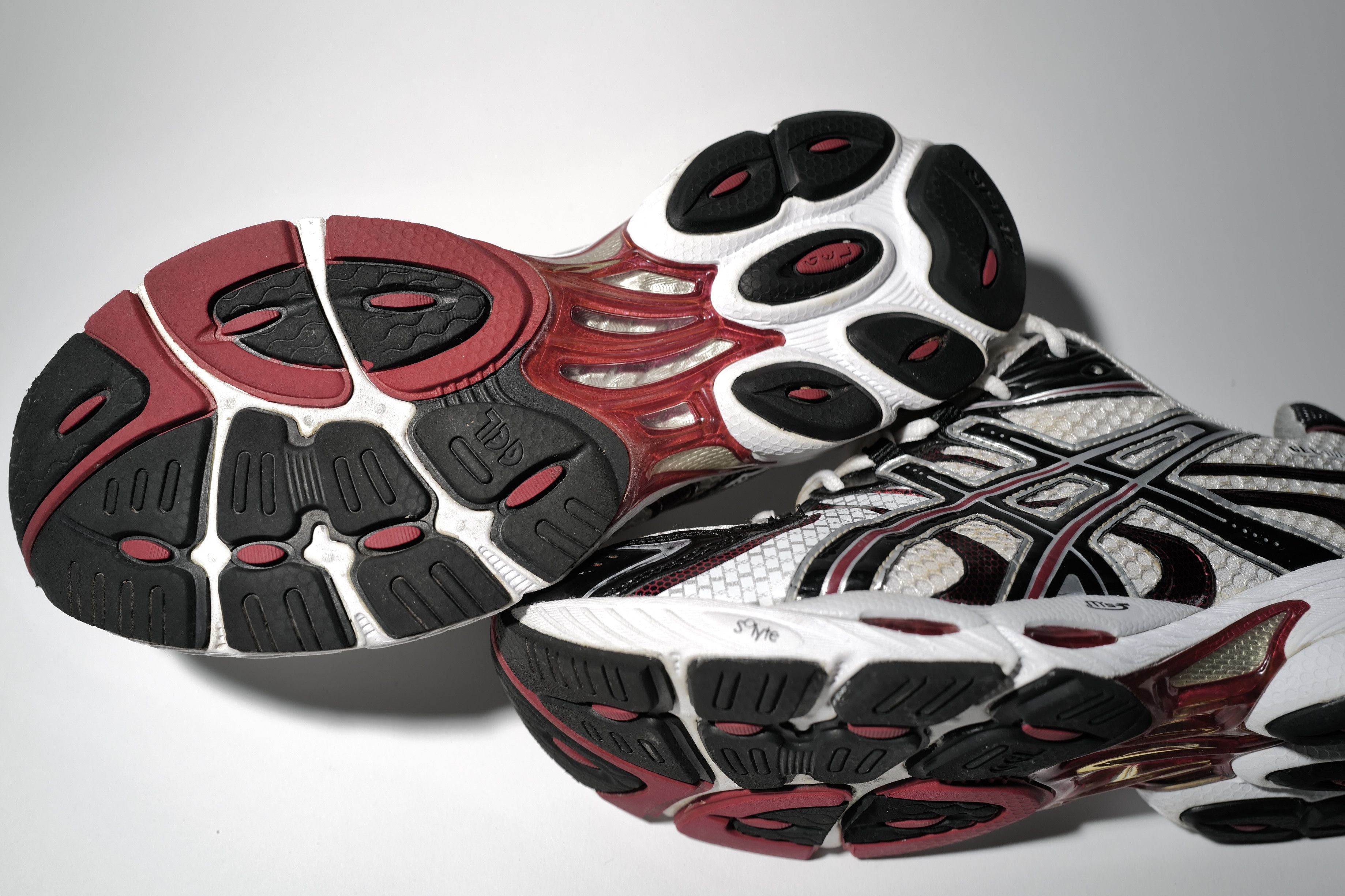 Asics ASICS x Vintage Gel-Nimbus 11 Y2K Running Sneakers Size US 10.5 / EU 43-44 - 4 Thumbnail