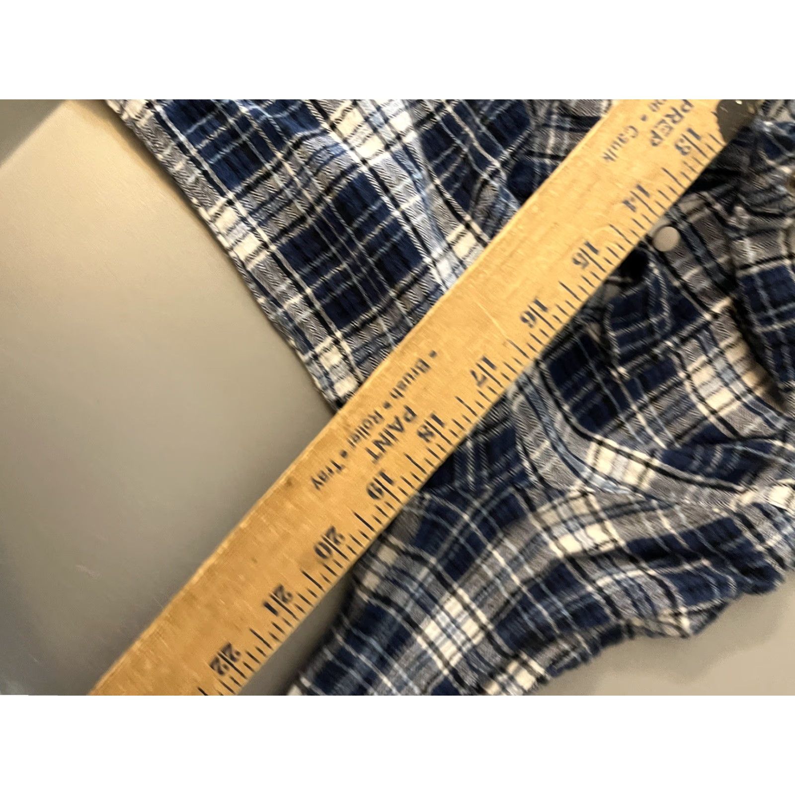 Vintage KUT from the Kloth Womens Plaid Shirt Blue White Snap Front Button Front Collared 100% Cotton Size M Size M / US 6-8 / IT 42-44 - 5 Thumbnail