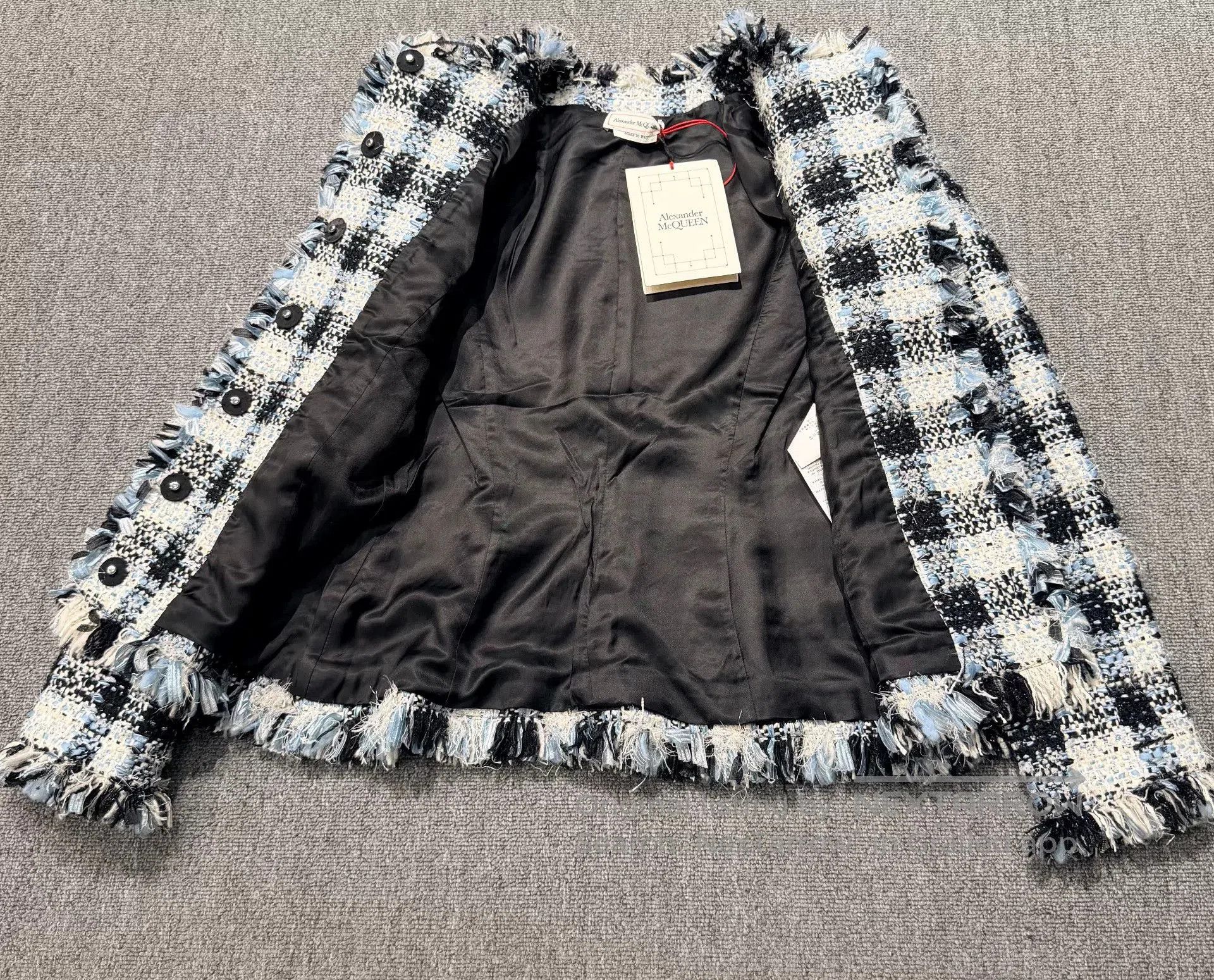 Alexander McQueen Alexander McQueen Women's Plaid Coat. Size M / US 6-8 / IT 42-44 - 4 Thumbnail