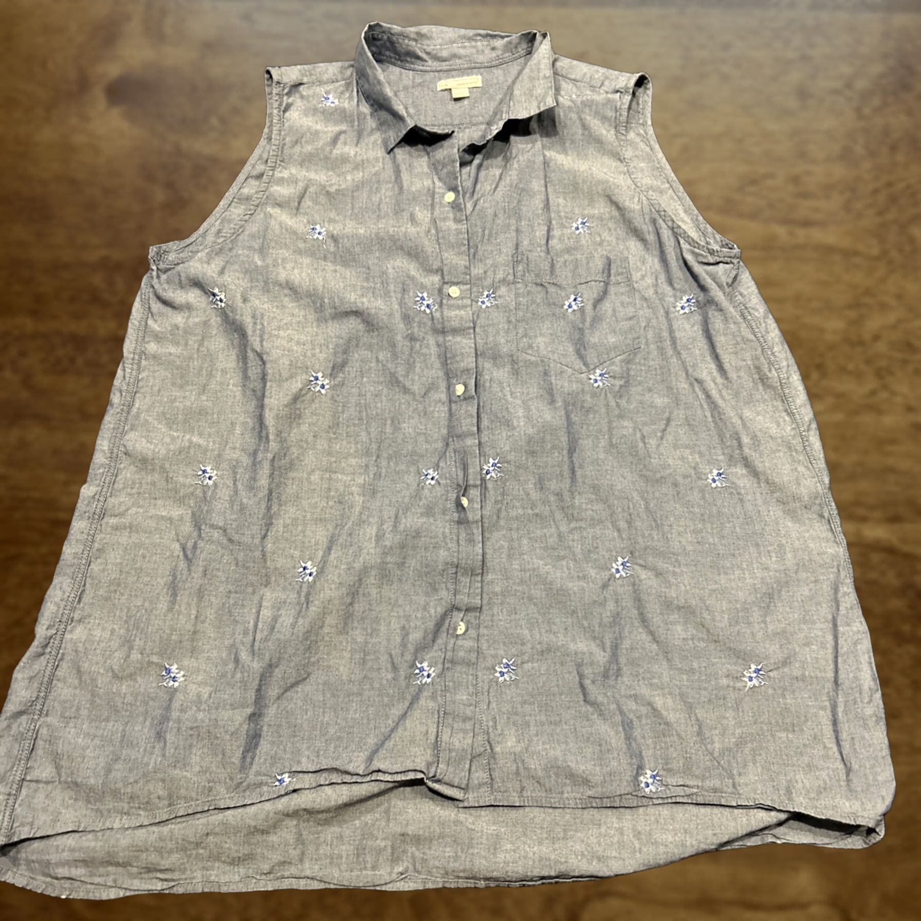 Gap Gap Button-Up Shirt Women L Sleeveless Blue Cotton A39 Size L / US 10 / IT 46 - 1 Thumbnail
