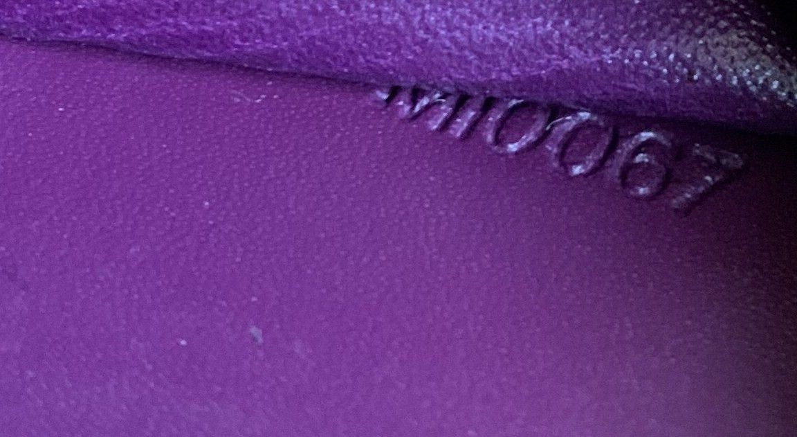 Louis Vuitton Louis Vuitton Vernis Patent Leather Monogram Heart Pouch Size ONE SIZE - 9 Thumbnail
