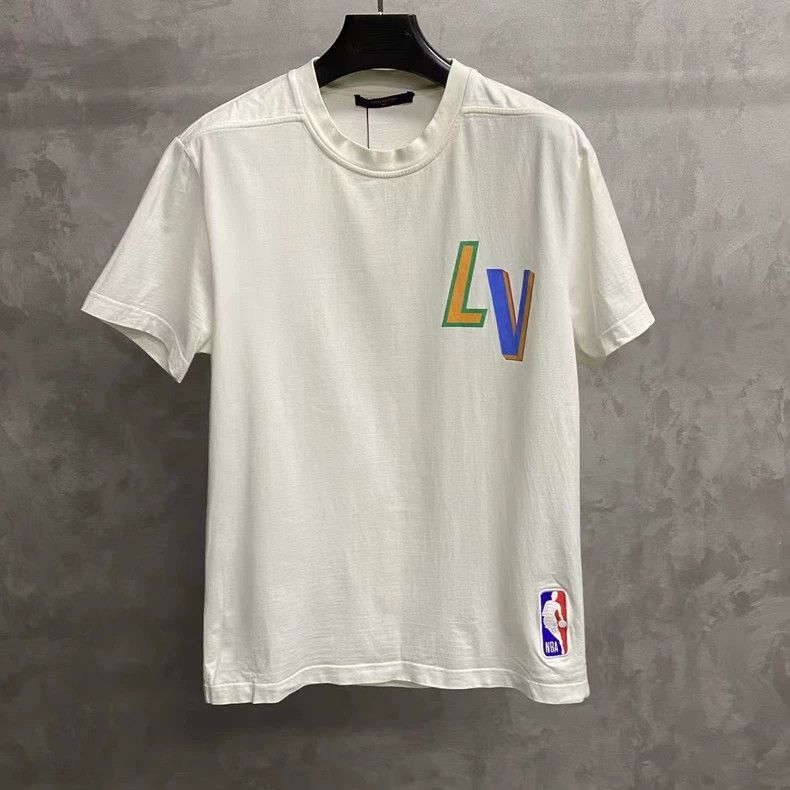 Louis Vuitton Louis Vuitton White NBA printed logo short sleeves Size US M / EU 48-50 / 2 - 1 Thumbnail