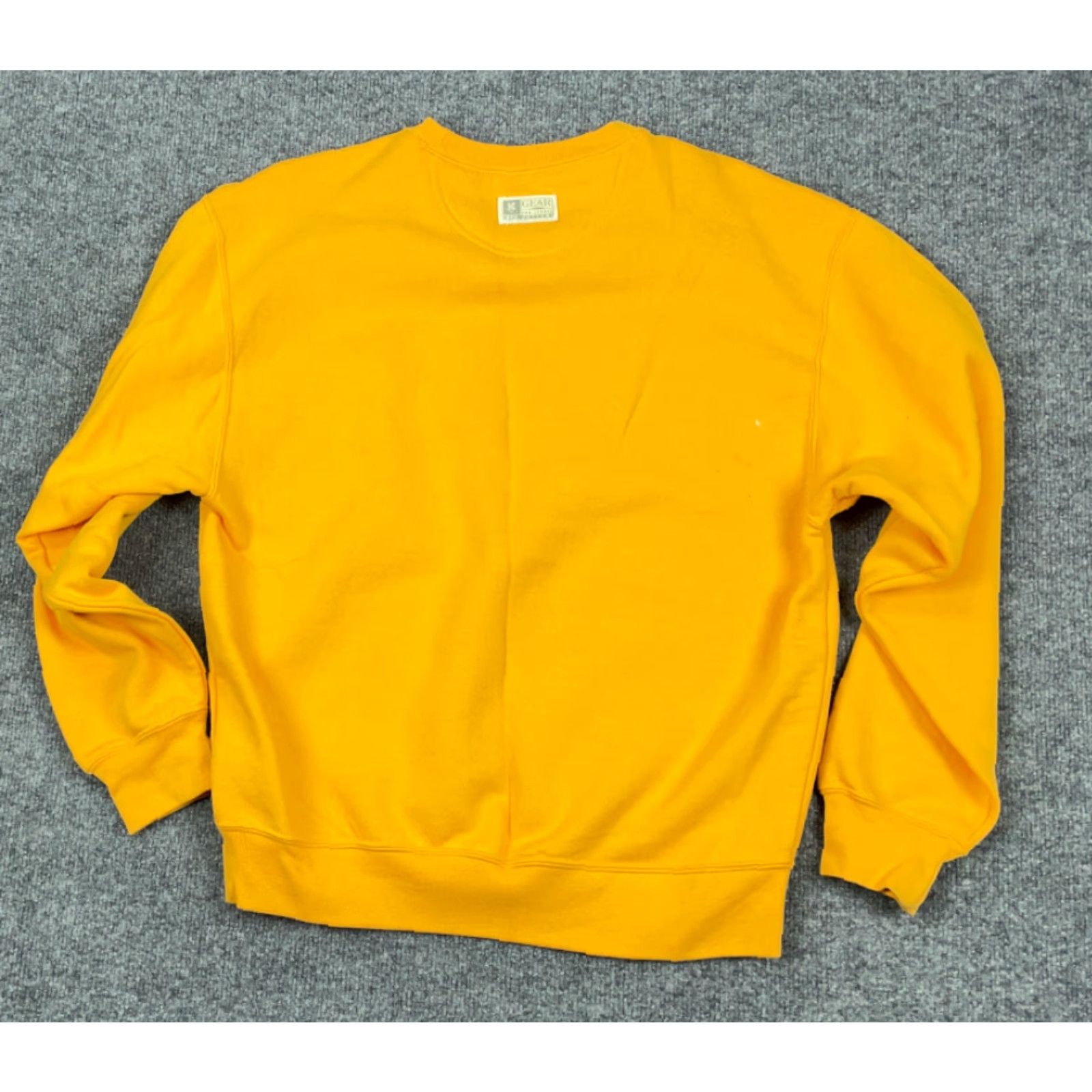 Vintage VINTAGE GEAR FOR SPORTS Buick Open Warwick Hills Yellow Embroidered Sweatshirt Men's Small Golf Retro Size US S / EU 44-46 / 1 - 2 Thumbnail