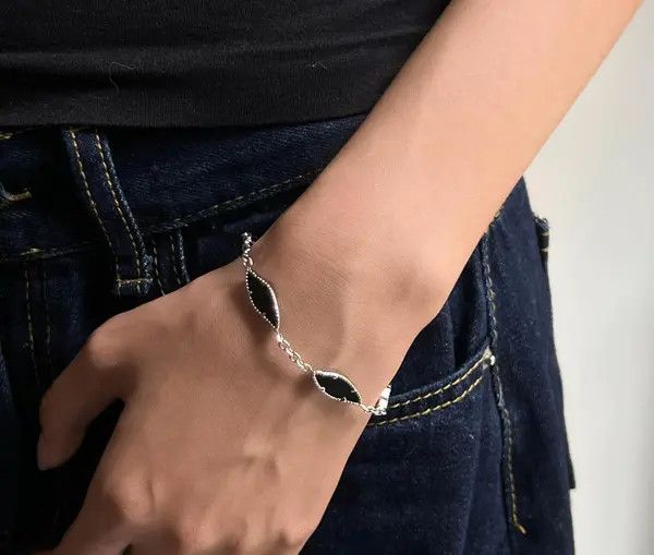 Jewelry Silver Chain Bracelet with Black Leaf-Shaped Accents Size ONE SIZE - 4 Thumbnail