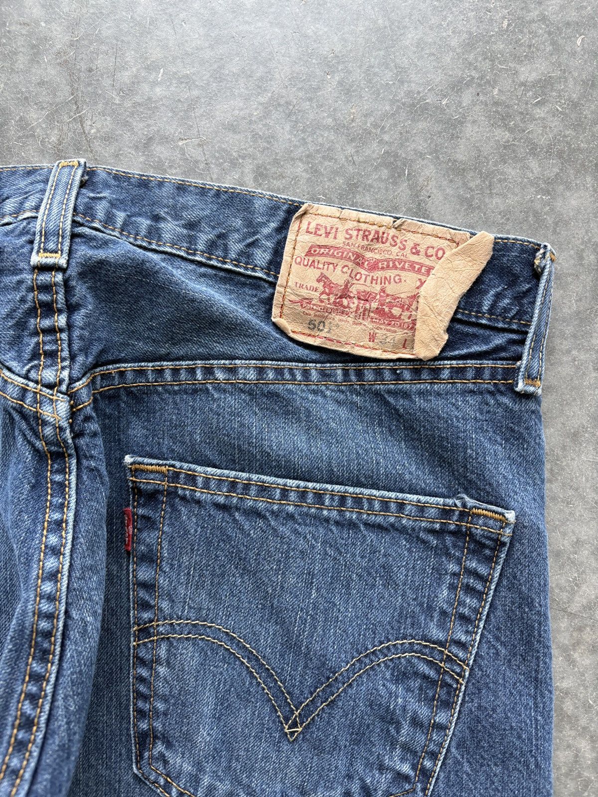 Levi's Vintage Y2K Levis 501 XX Denim Jeans 34x30 Size US 34 / EU 50 - 9 Thumbnail
