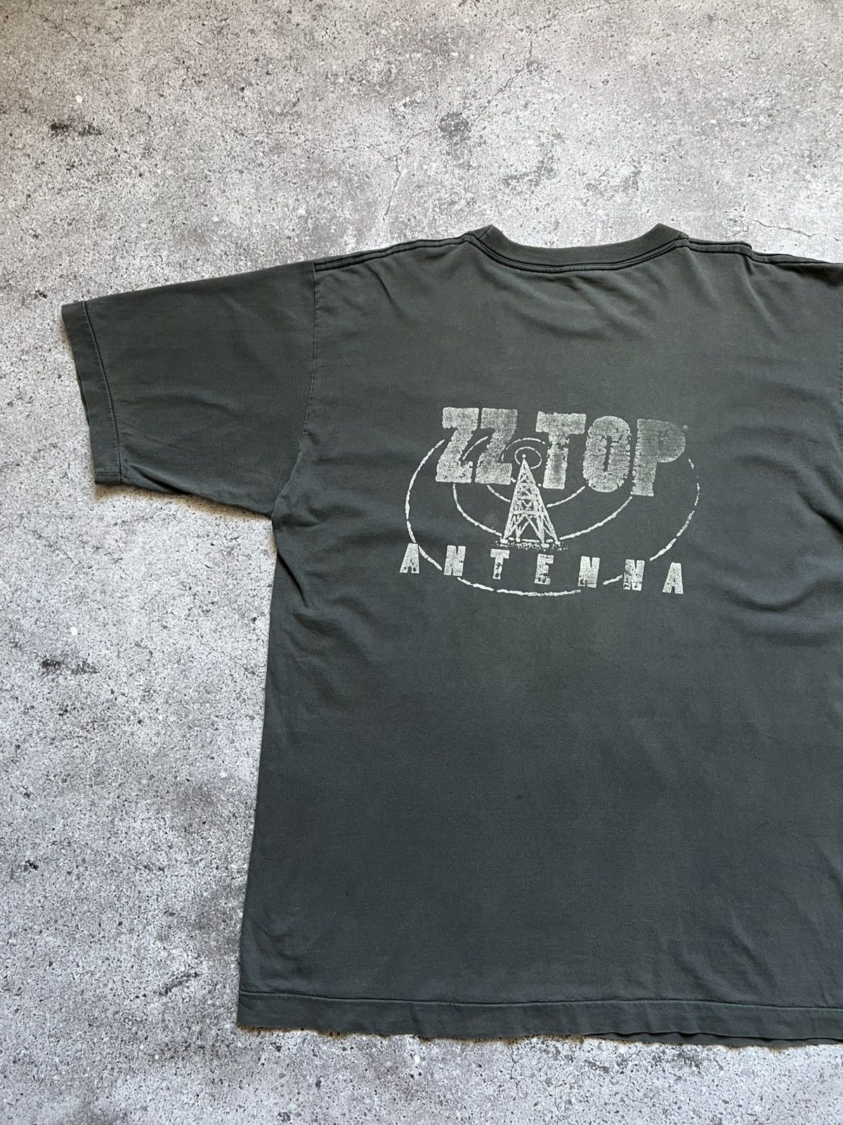 Band Tees × Vintage Vintage 90s ZZ Top Antenna Single Stich Rock Band T-shirt Size US XL / EU 56 / 4 - 13 Thumbnail