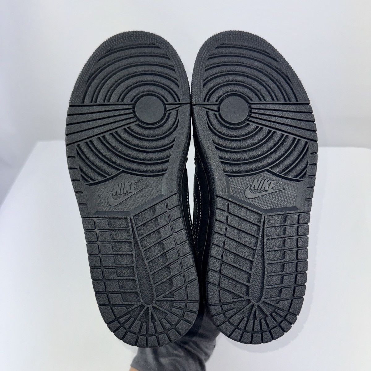 Jordan Brand × Travis Scott JORDAN 1 RETRO LOW TRAVIS SCOTT BLACK PHANTOM SNEAKERS Size US 5.5 / EU 38 - 4 Thumbnail