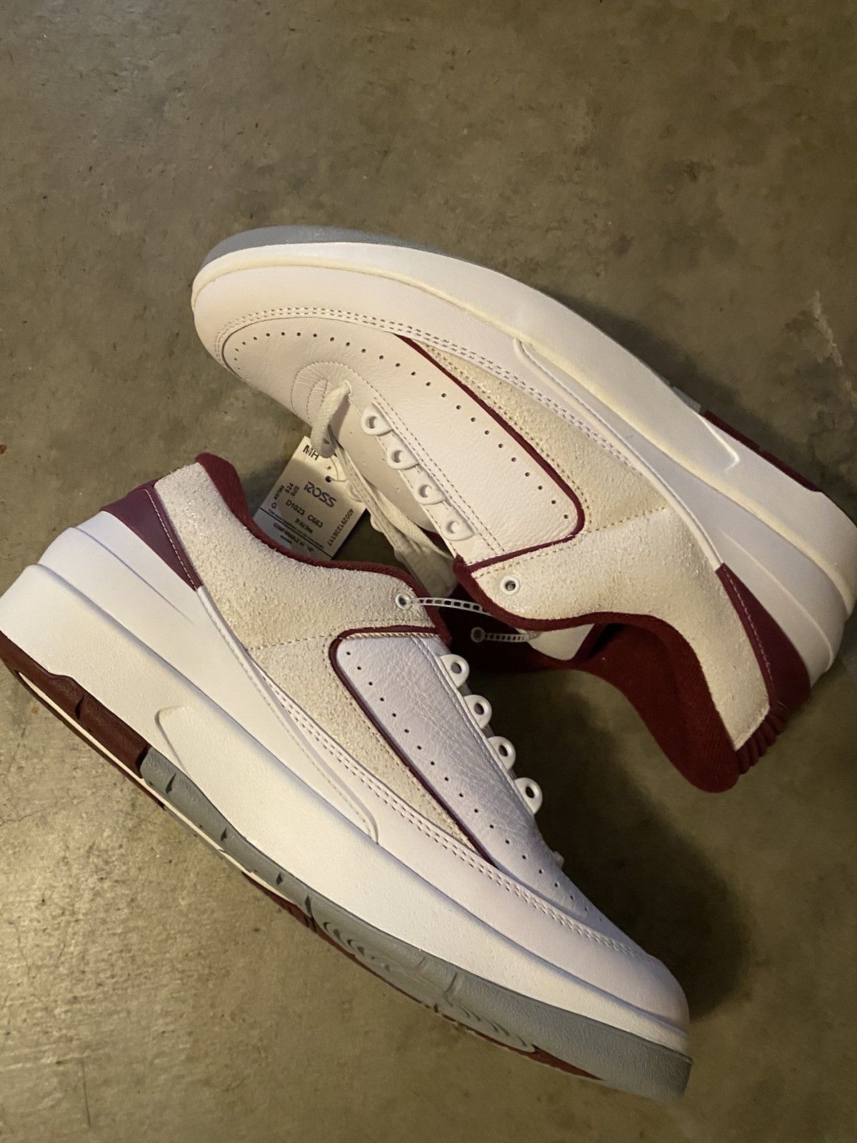 Jordan Brand Jordan 12 Low Cherrywood Size US 12 / EU 45 - 1 Thumbnail