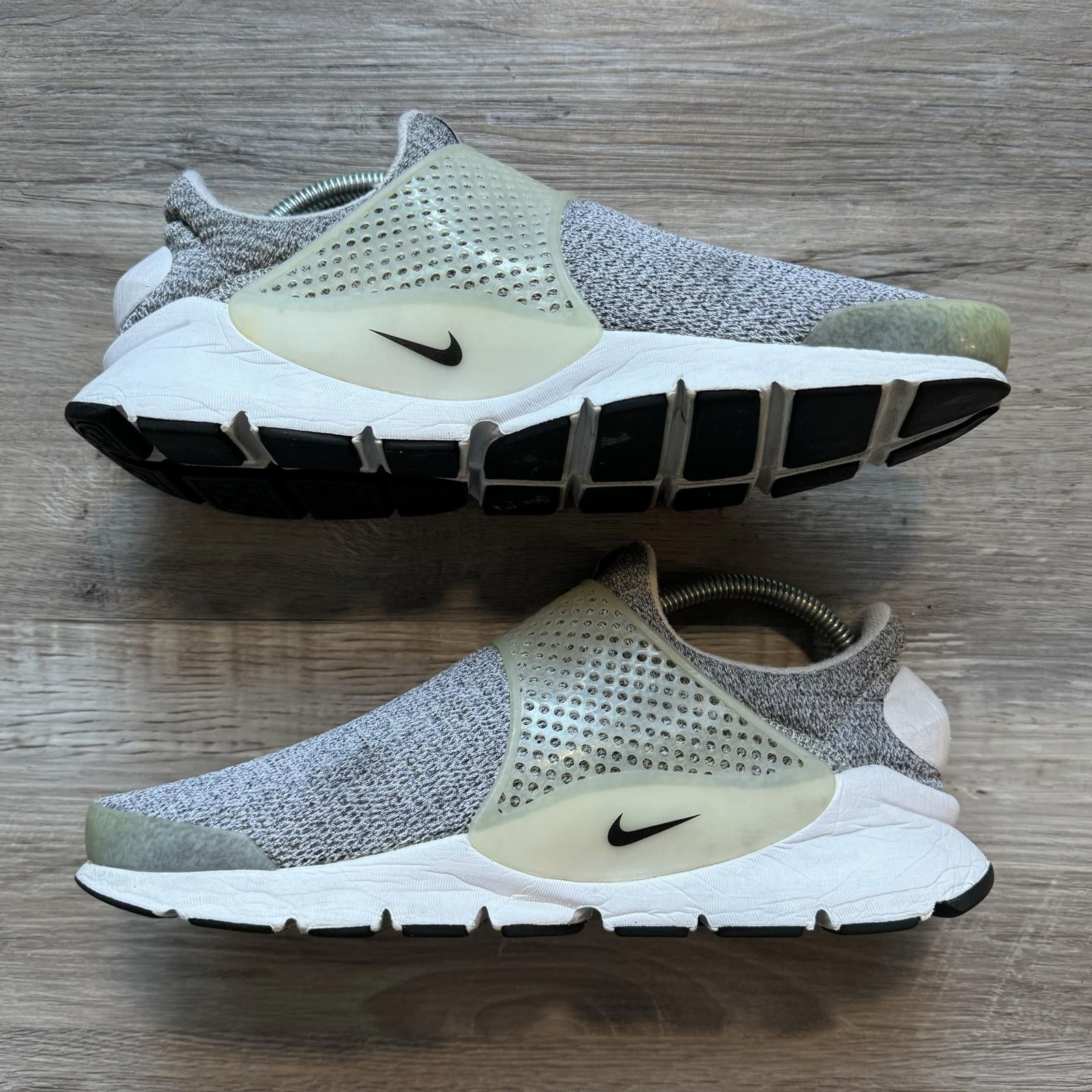 Nike NIKE • WMNS Sock Dart "2017 Metro Grey" (7.5M) Size US 7.5 / EU 40-41 - 3 Thumbnail