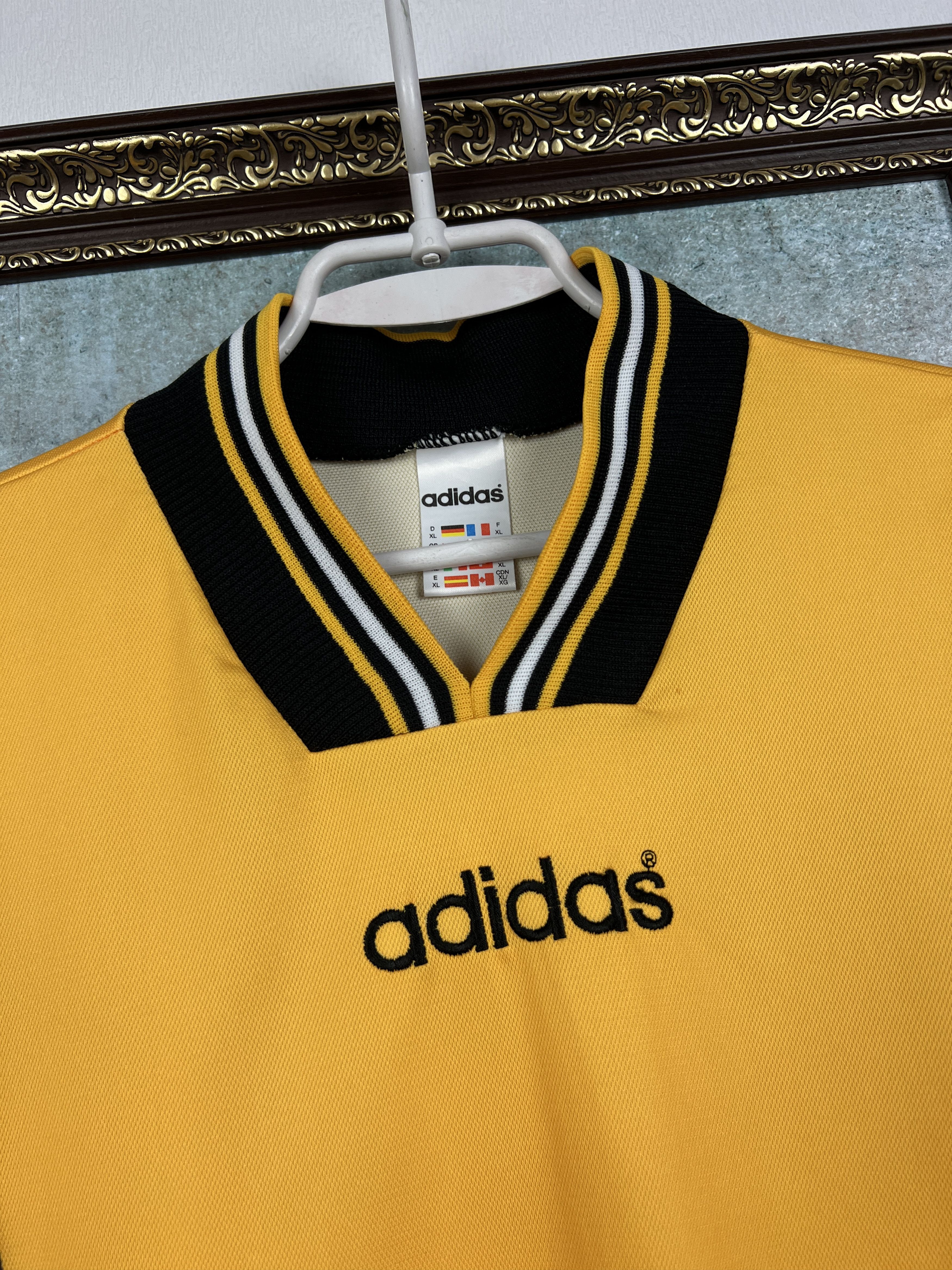 Adidas Vintage 90's Football Template Shirt Soccer Jersey Trikot Size US XL / EU 56 / 4 - 3 Thumbnail