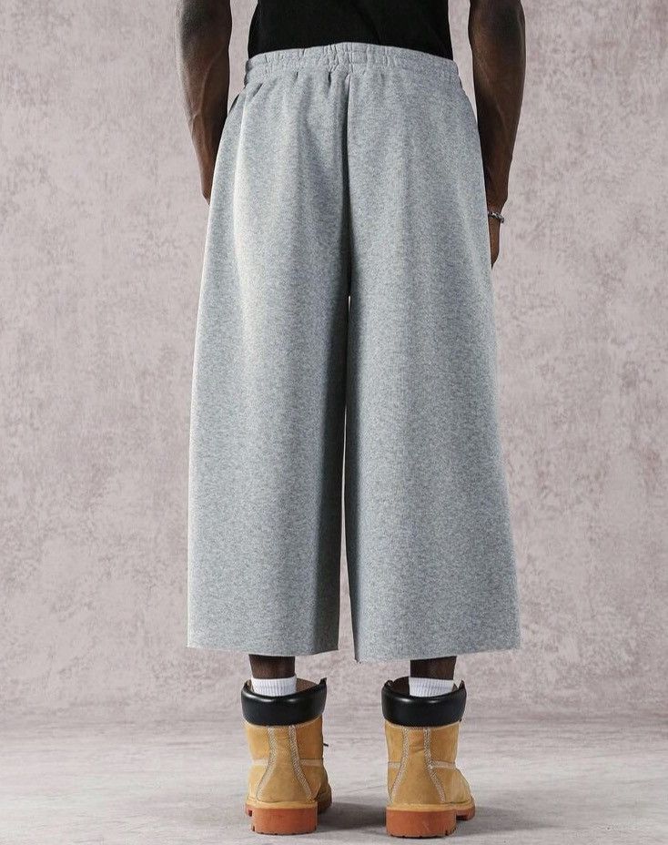 Japanese Brand Gray Cropped Wide-Leg Sweatpants Size US 28 / EU 44 - 2 Thumbnail