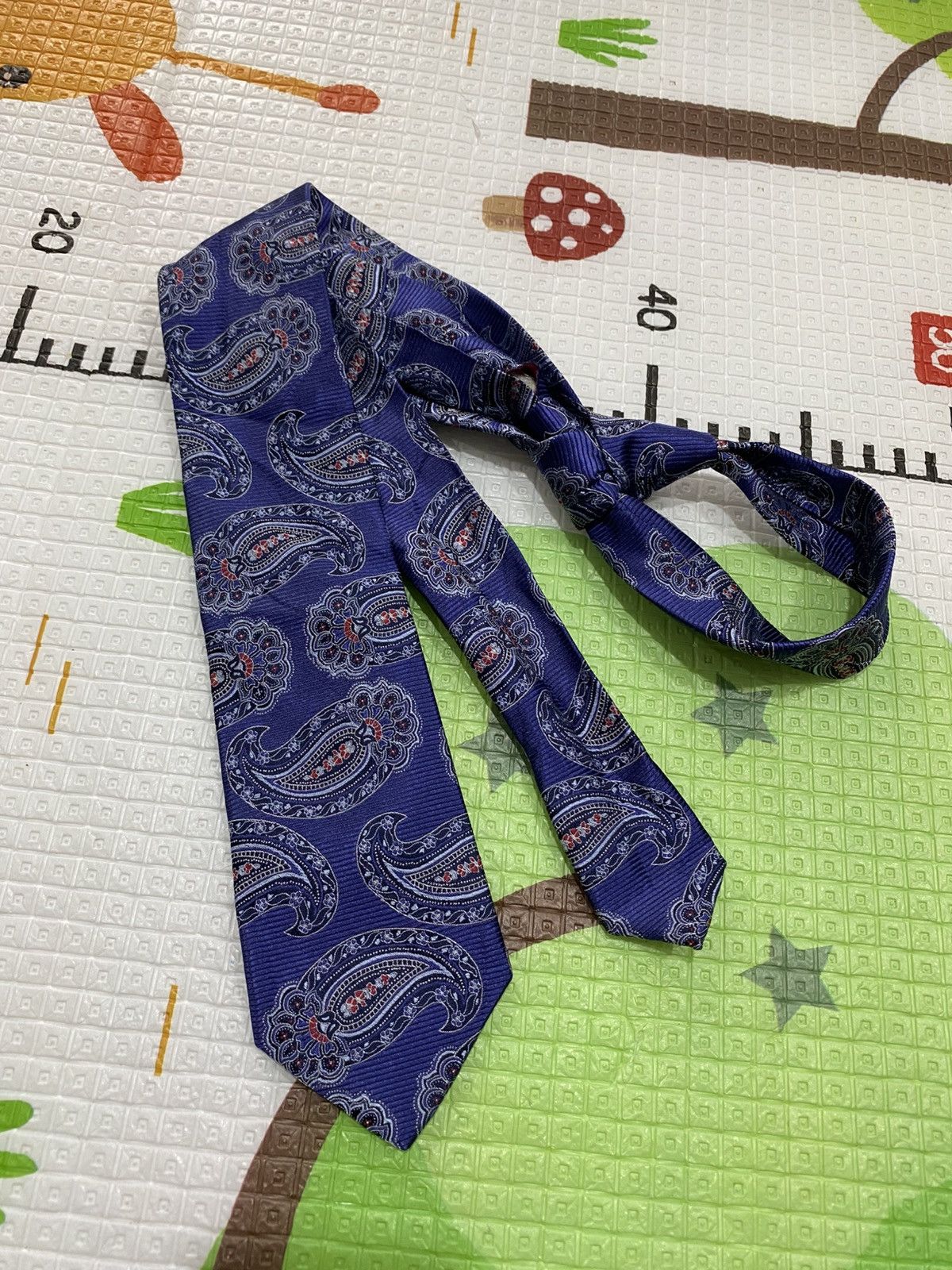 Japanese Brand Alara Paisley Pattern Wide Necktie Blue Purple Vintage Size ONE SIZE - 1 Thumbnail