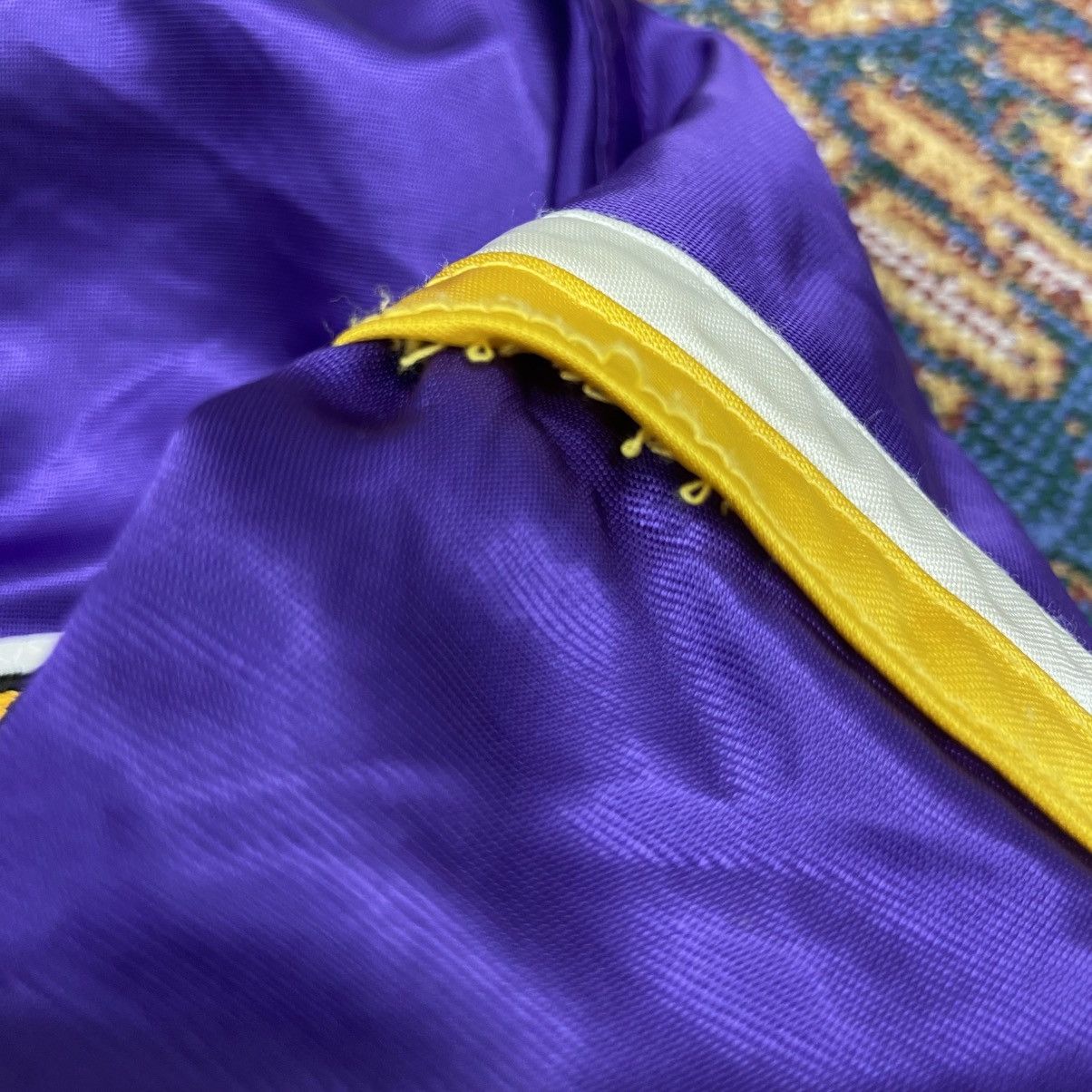 Starter Vintage Los Angeles Lakers Starter Satin Bomber Jacket Size US M / EU 48-50 / 2 - 9 Thumbnail