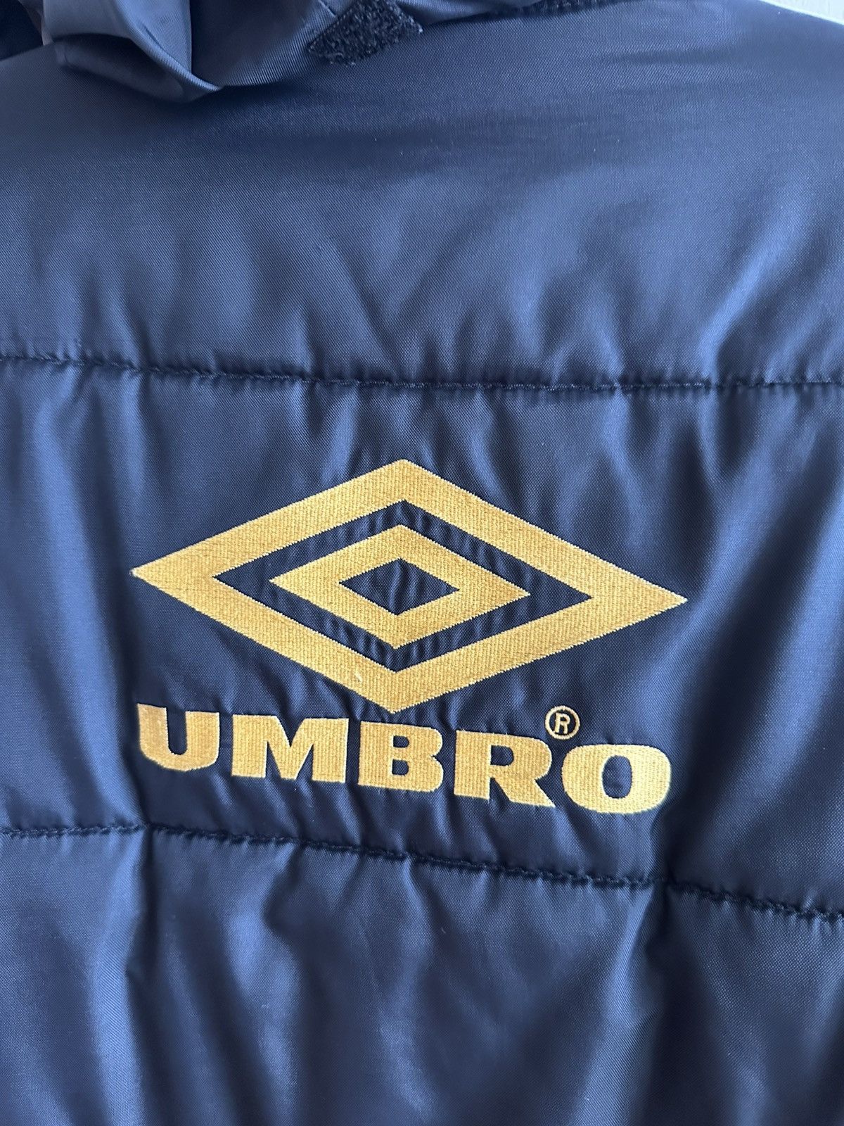 Umbro Manchester United Puffer Jacket (Umbro, 1990s) Size US S / EU 44-46 / 1 - 6 Thumbnail