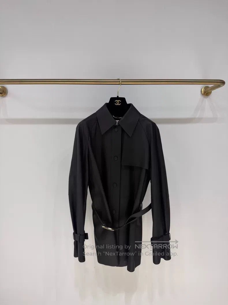 Fendi Fendi Shirt collar adjustable decorative buckle belt strai Size S / US 4 / IT 40 - 1 Thumbnail