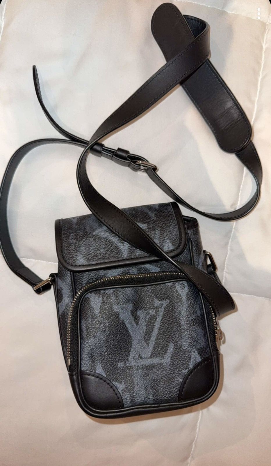 Louis Vuitton Louis Vuitton Amazon Nano Messenger Bag Size ONE SIZE - 4 Thumbnail