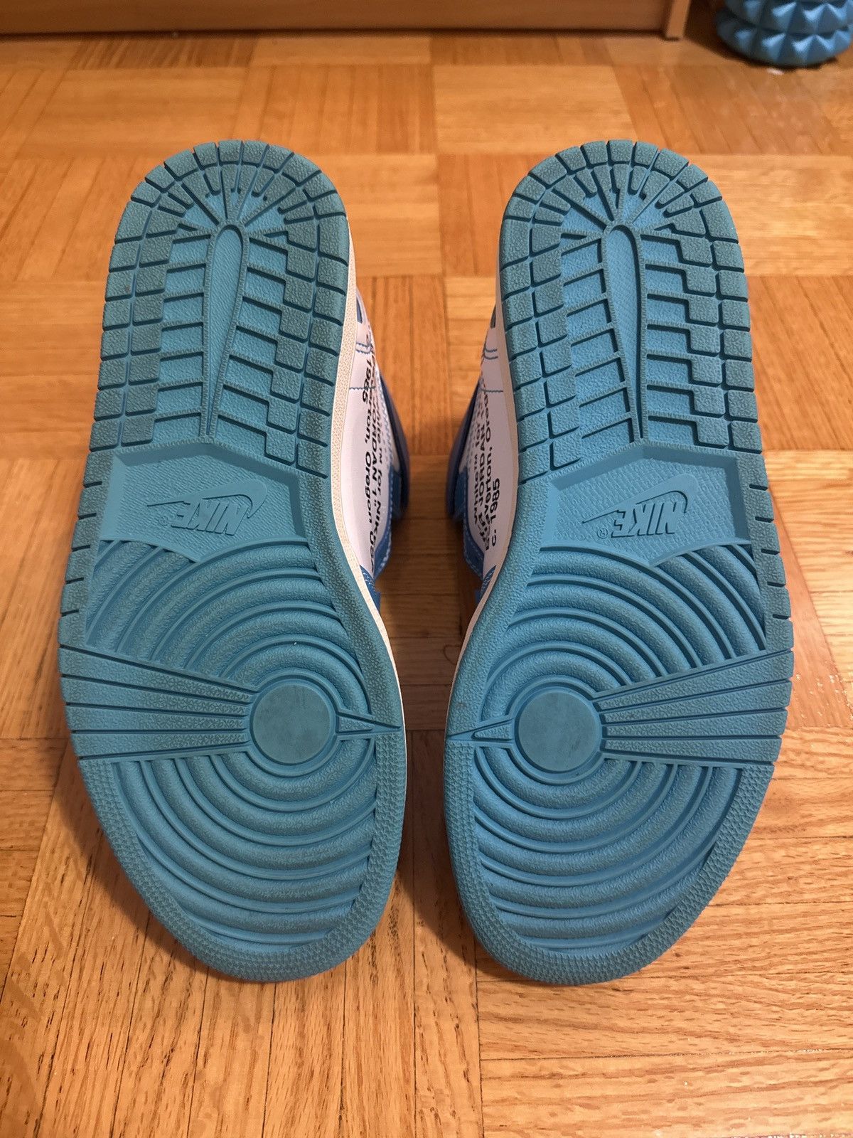 Jordan Brand × Off-White Jordan 1 OFF-White UNC Size 9 Size US 9 / EU 42 - 11 Thumbnail