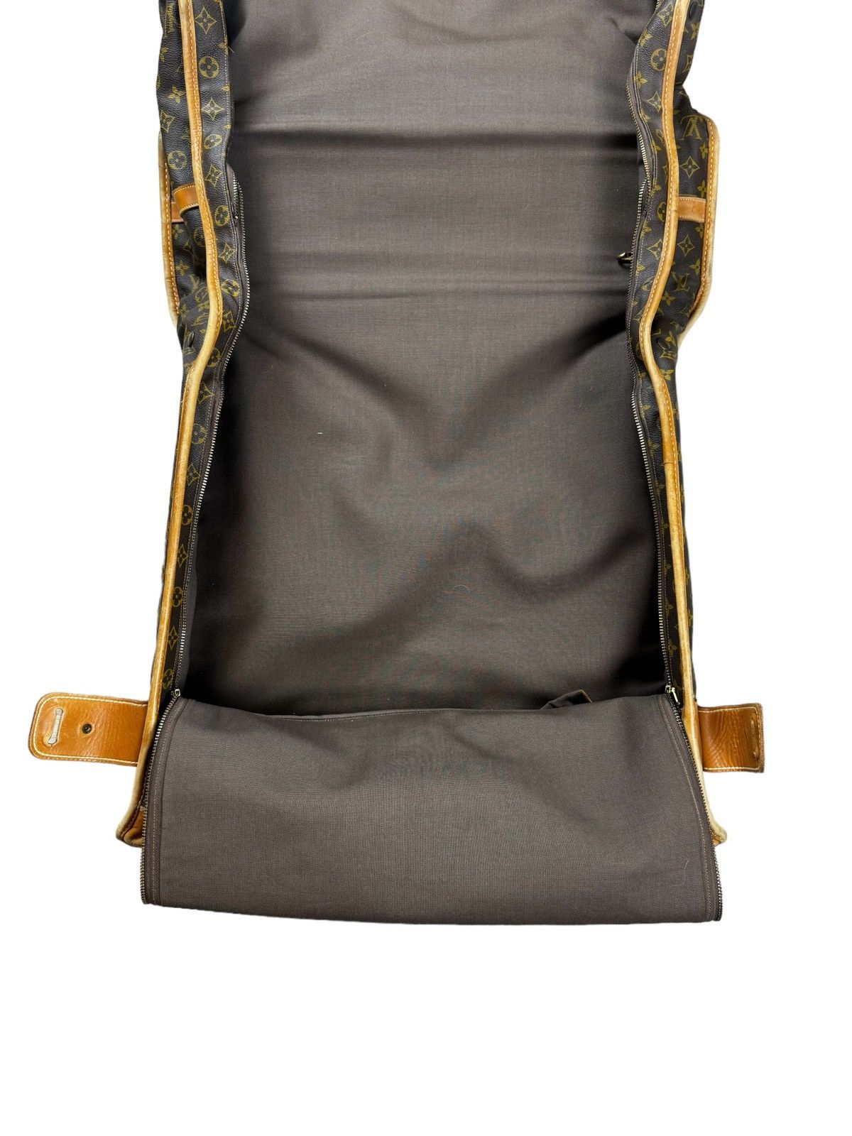 Louis Vuitton Louis Vuitton Monogram French Company Canvas Garment Bag Size ONE SIZE - 6 Thumbnail
