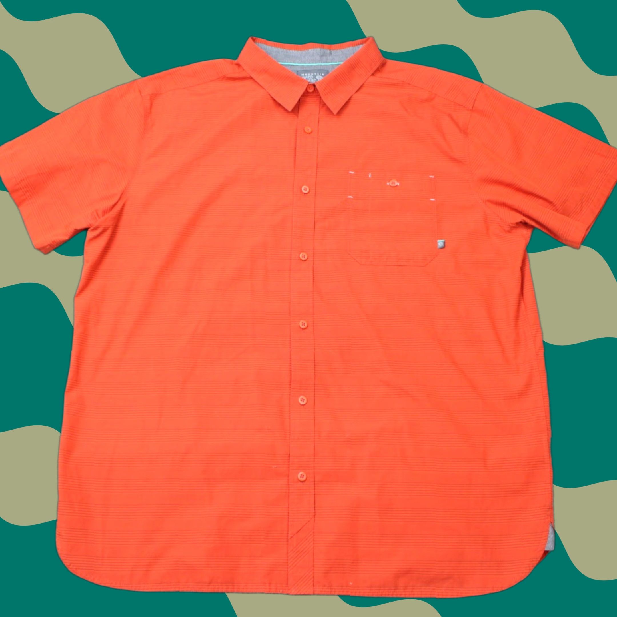 Mountain Hardwear Mountain Hardwear Shirt Mens XL Orange 60% Cotton 40% Polyester Button-Up Short Sleeve Collared Pocketed Casual Travel Rock Outdoor Vintage: No? Size US XL / EU 56 / 4 - 1 Thumbnail