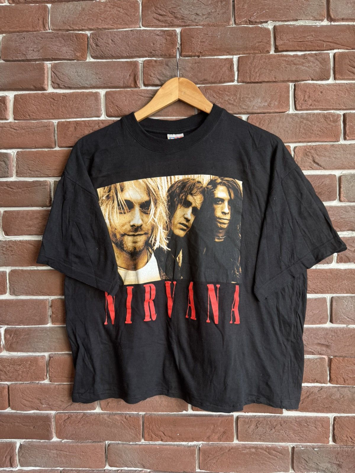 Band Tees Rare Vintage 90s Nirvana Kurt Cobain Grunge Band photo Tee Size US M / EU 48-50 / 2 - 1 Thumbnail