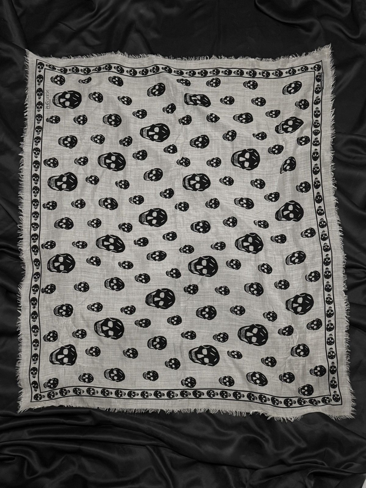 Alexander McQueen Alexander McQueen Skull Angel Scarf Size ONE SIZE - 1 Thumbnail