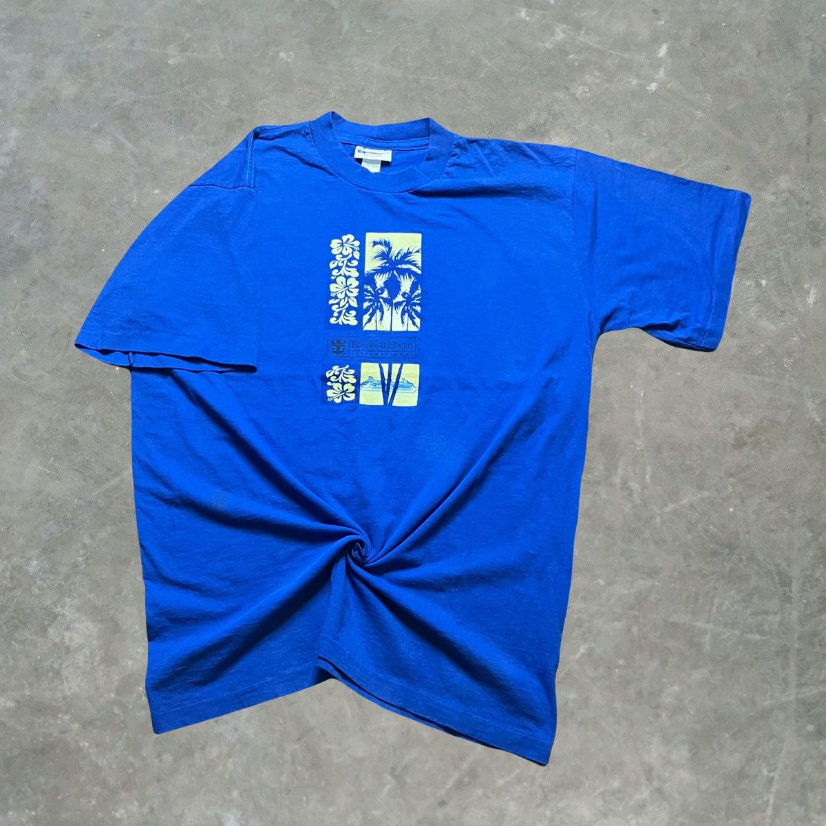 Vintage Vintage 90s Royal Caribbean Graphic T Shirt Blue Size US XXL / EU 58 / 5 - 1 Thumbnail