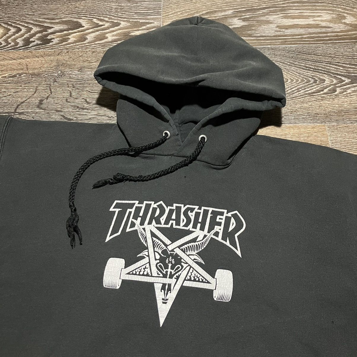 Thrasher Vintage Y2K THRASHER Pentagram Logo Destroyed Skate Hoodie Size US M / EU 48-50 / 2 - 3 Thumbnail