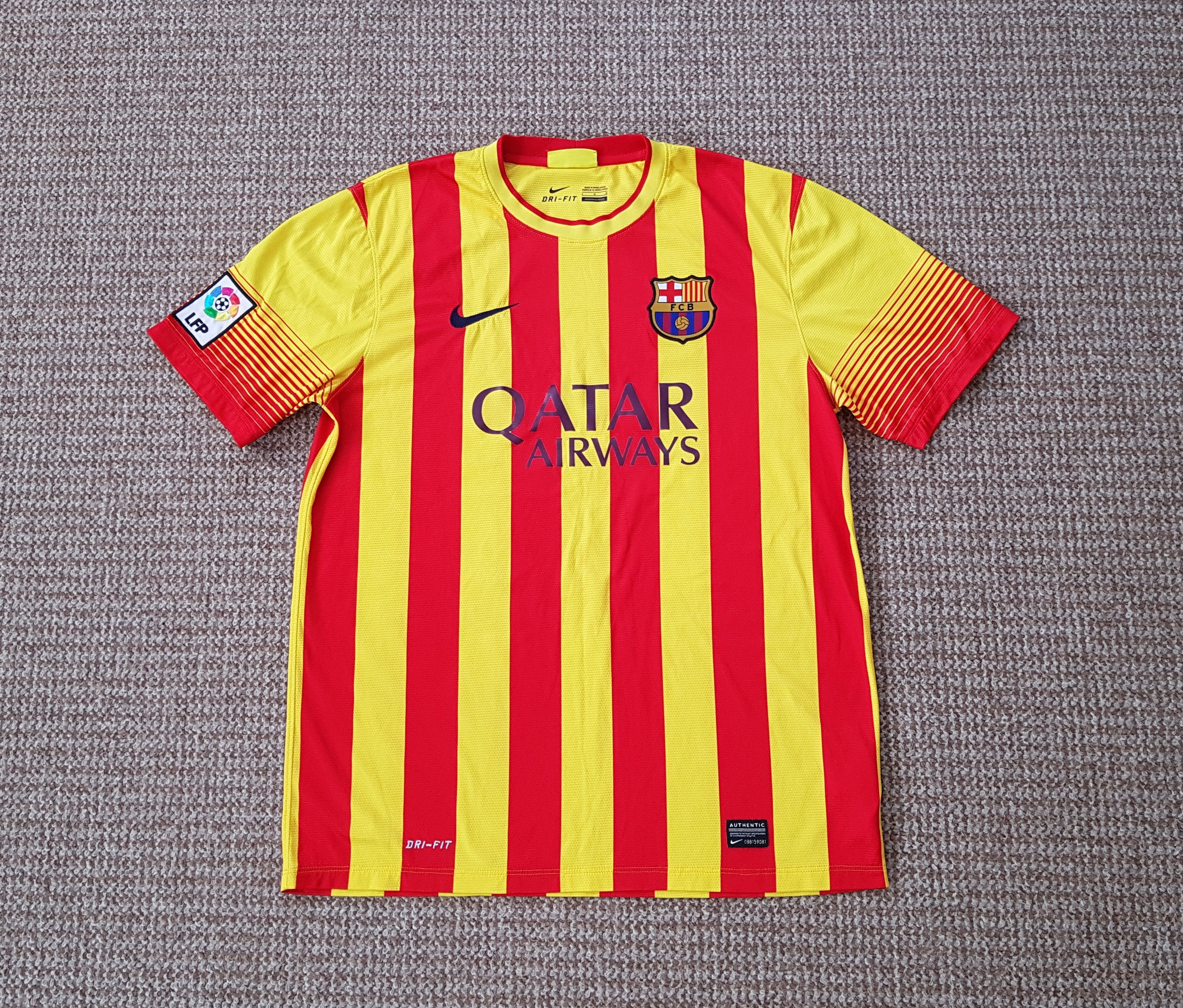 Nike Nike Barcelona Catalan Kit 2013-14 Football Soccer Jersey Size US L / EU 52-54 / 3 - 1 Thumbnail