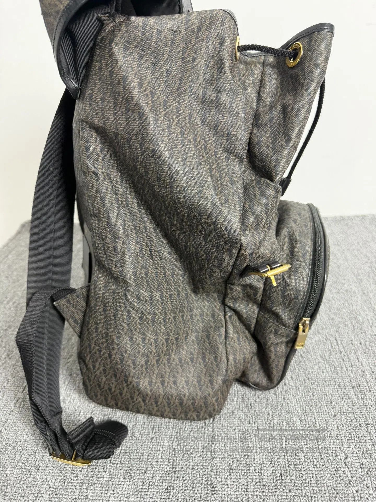 Saint Laurent Paris Saint Laurent Printed Drawstring Backpack. Size ONE SIZE - 8 Thumbnail
