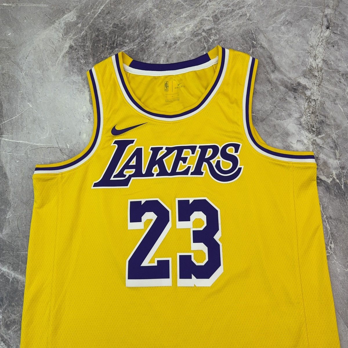 NBA × Nike Nike Swingman Los Angeles Lakers LeBron James #23 Jersey M Size US M / EU 48-50 / 2 - 9 Thumbnail