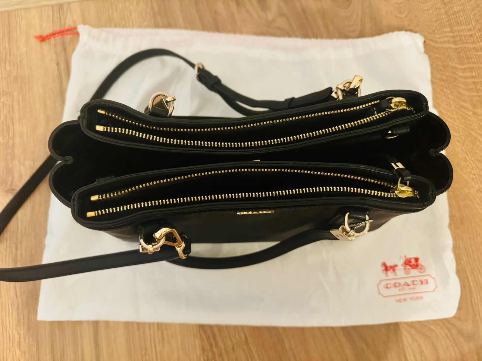 Coach Authentic Black Coach shoulder bag with dust bag Size ONE SIZE - 2 Thumbnail