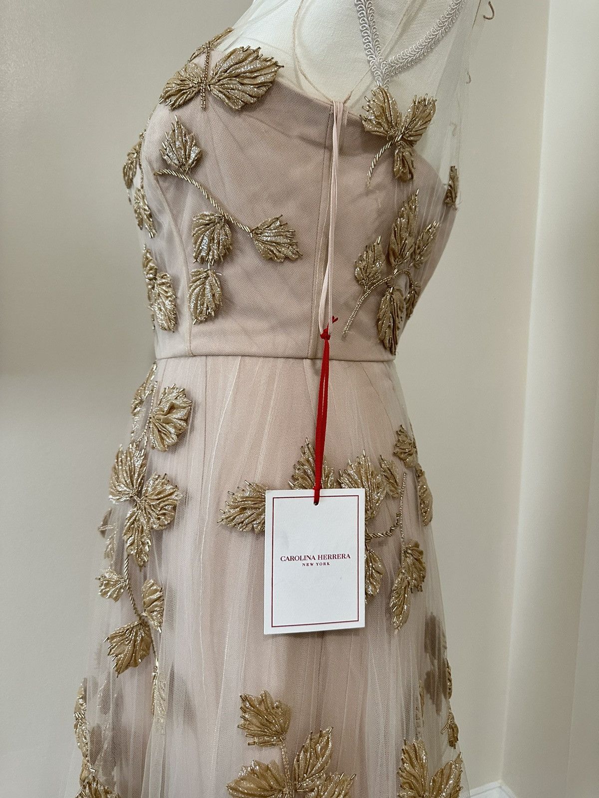 Carolina Herrera Carolina Herrera dress with golden leaf embroidery! Size XS / US 0-2 / IT 36-38 - 5 Thumbnail