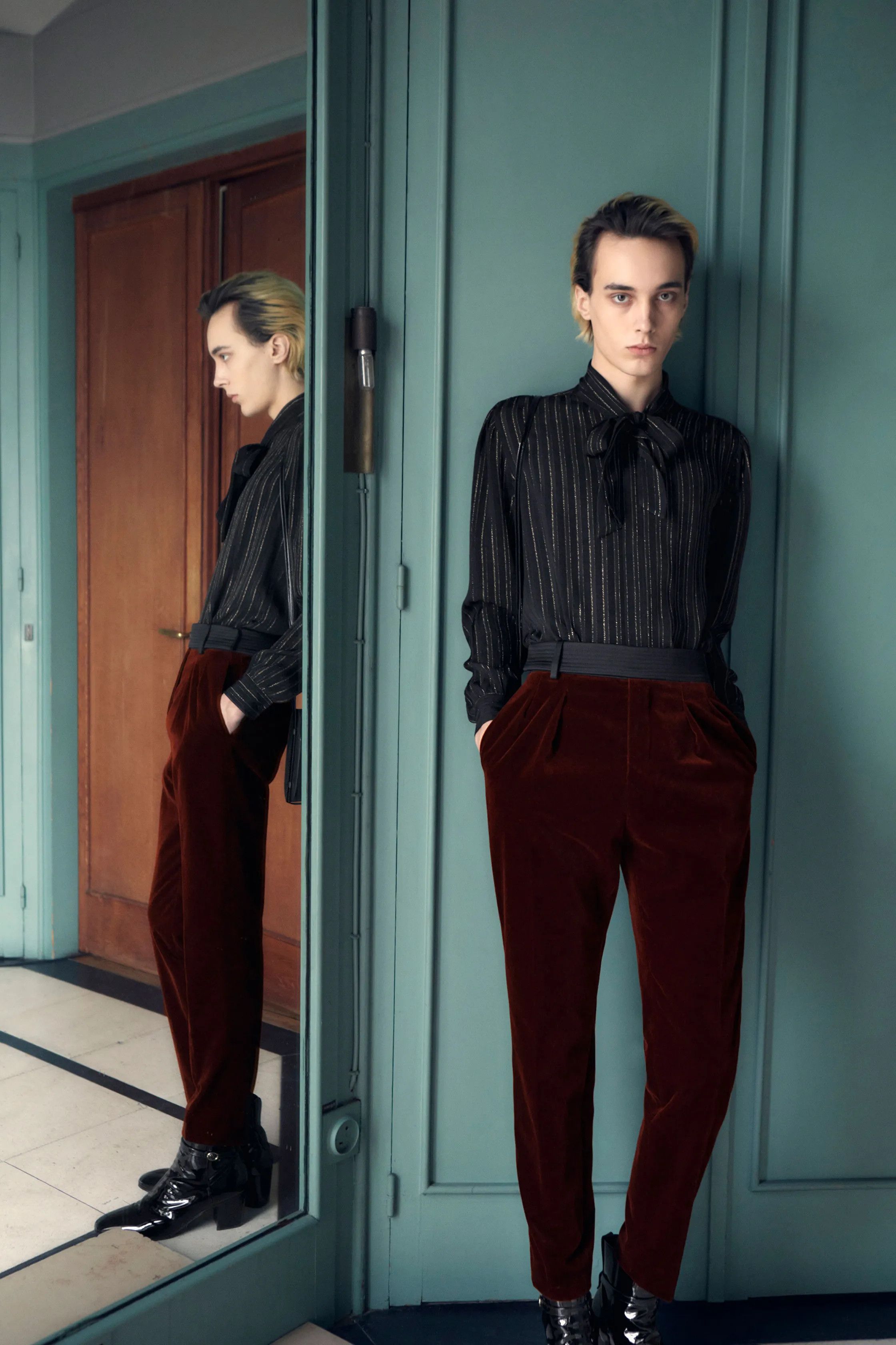 Saint Laurent Paris FW22' Saint Laurent Carrot-fit Velvet Pants Size US 30 / EU 46 - 1 Thumbnail