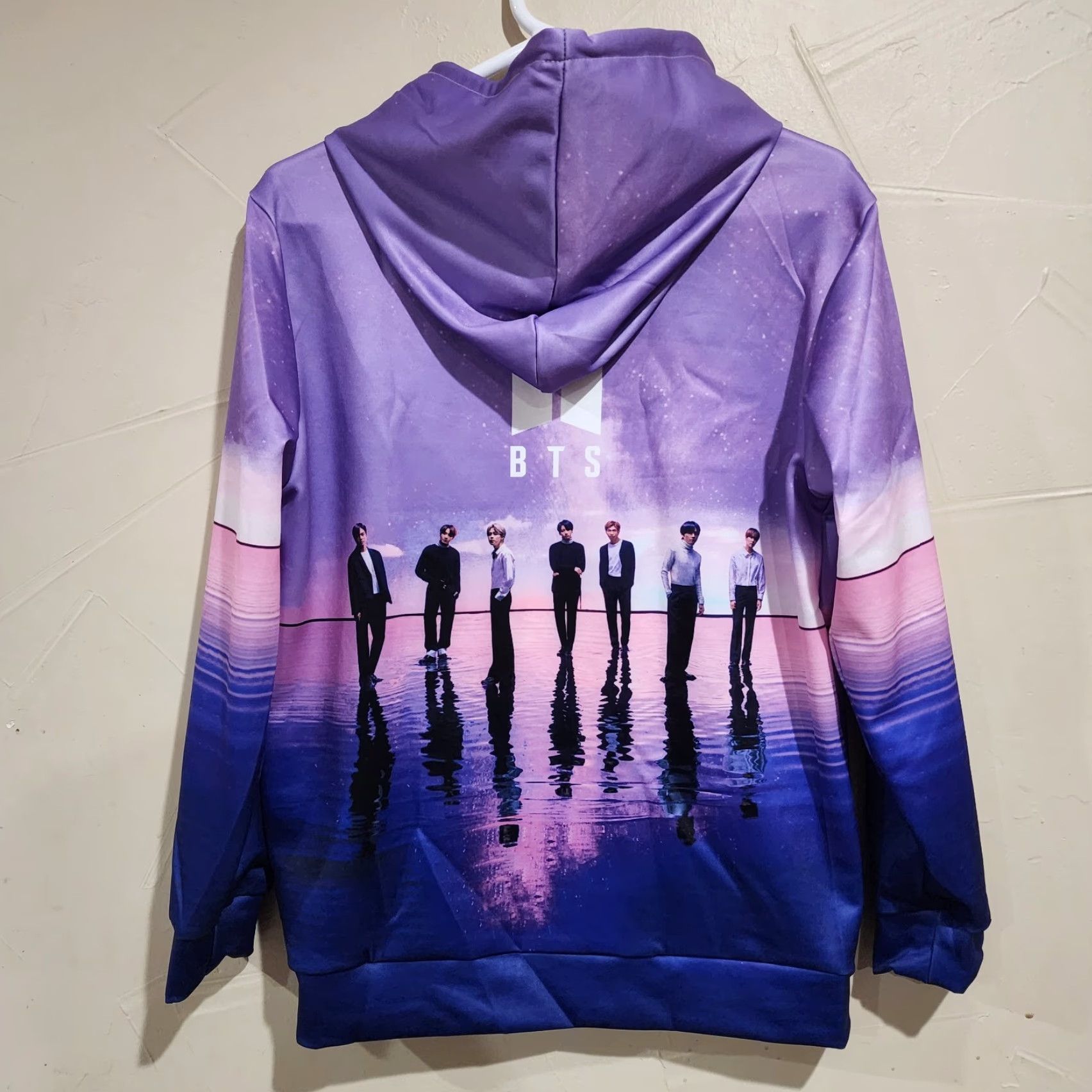Pinko NWOT BTS Band Purple Pink Long Sleeve Hoodie Sweatshirt Water Polyester Sz S Unisex Adults Regular Hooded Pullover Sweatshirt Winter Fall Spring Size US S / EU 44-46 / 1 - 7 Thumbnail