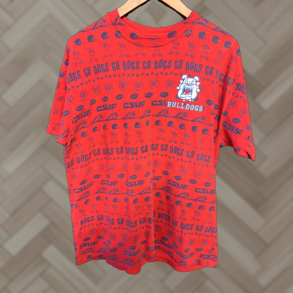 Vintage 90’s AOP Fresno State Bulldogs T-Shirt Red Medium Short Sleeve Graphic Tee Sportswear/Beach Mens Size US M / EU 48-50 / 2 - 1 Thumbnail